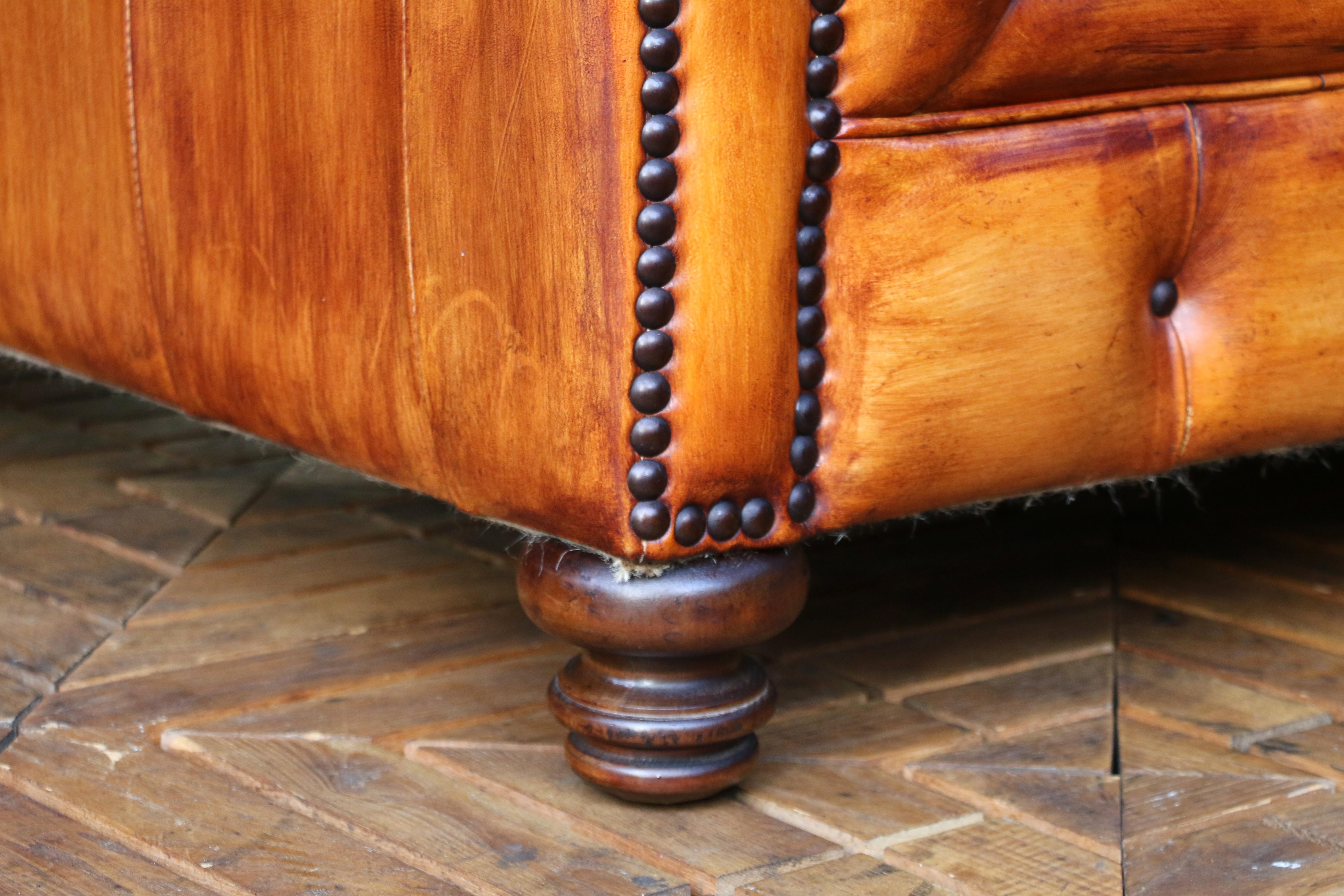 Sofá Chesterfield Vintage de cuero marrón, años 80 en venta 9