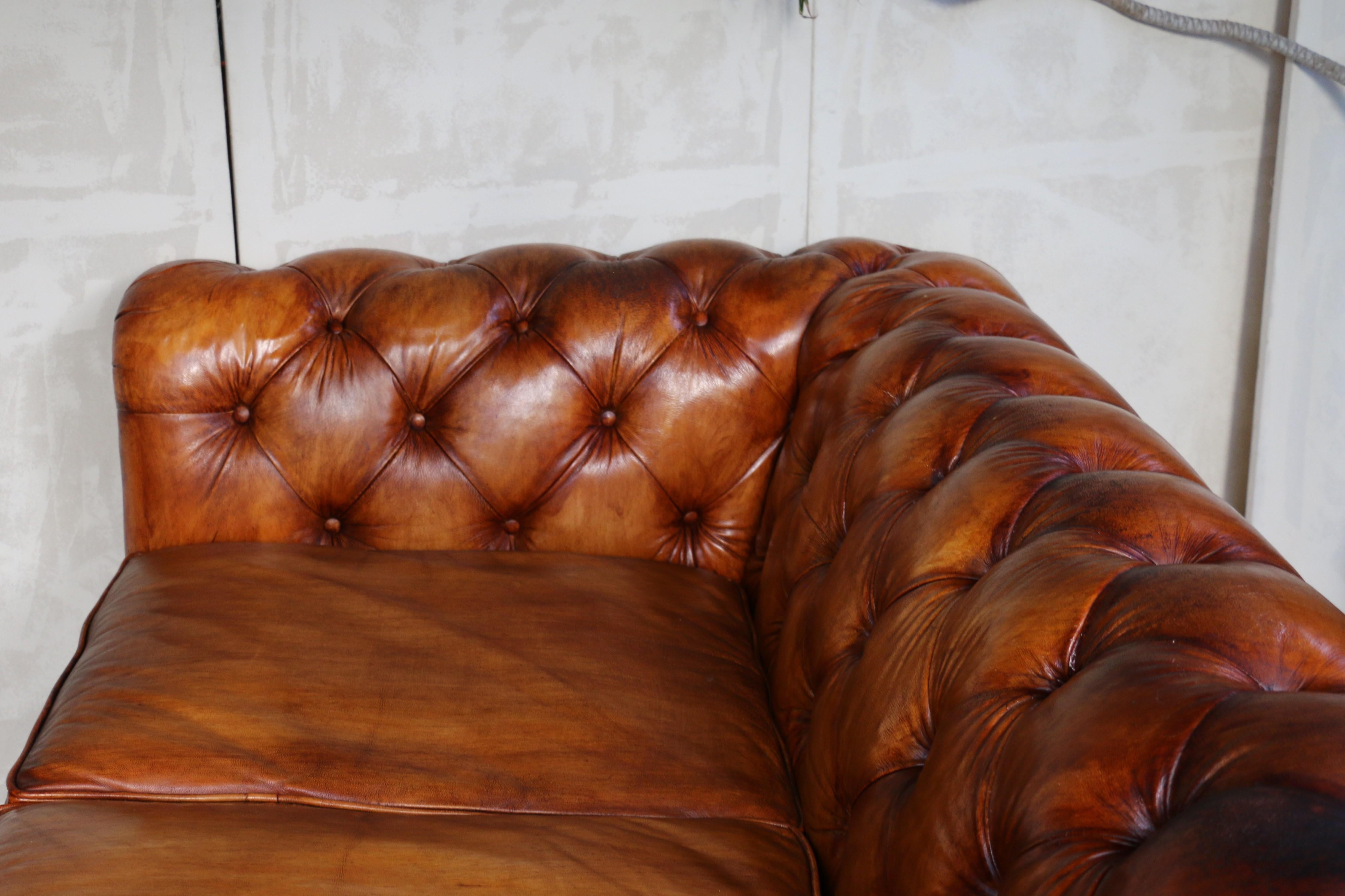 Sofá Chesterfield Vintage de cuero marrón, años 80 en venta 10