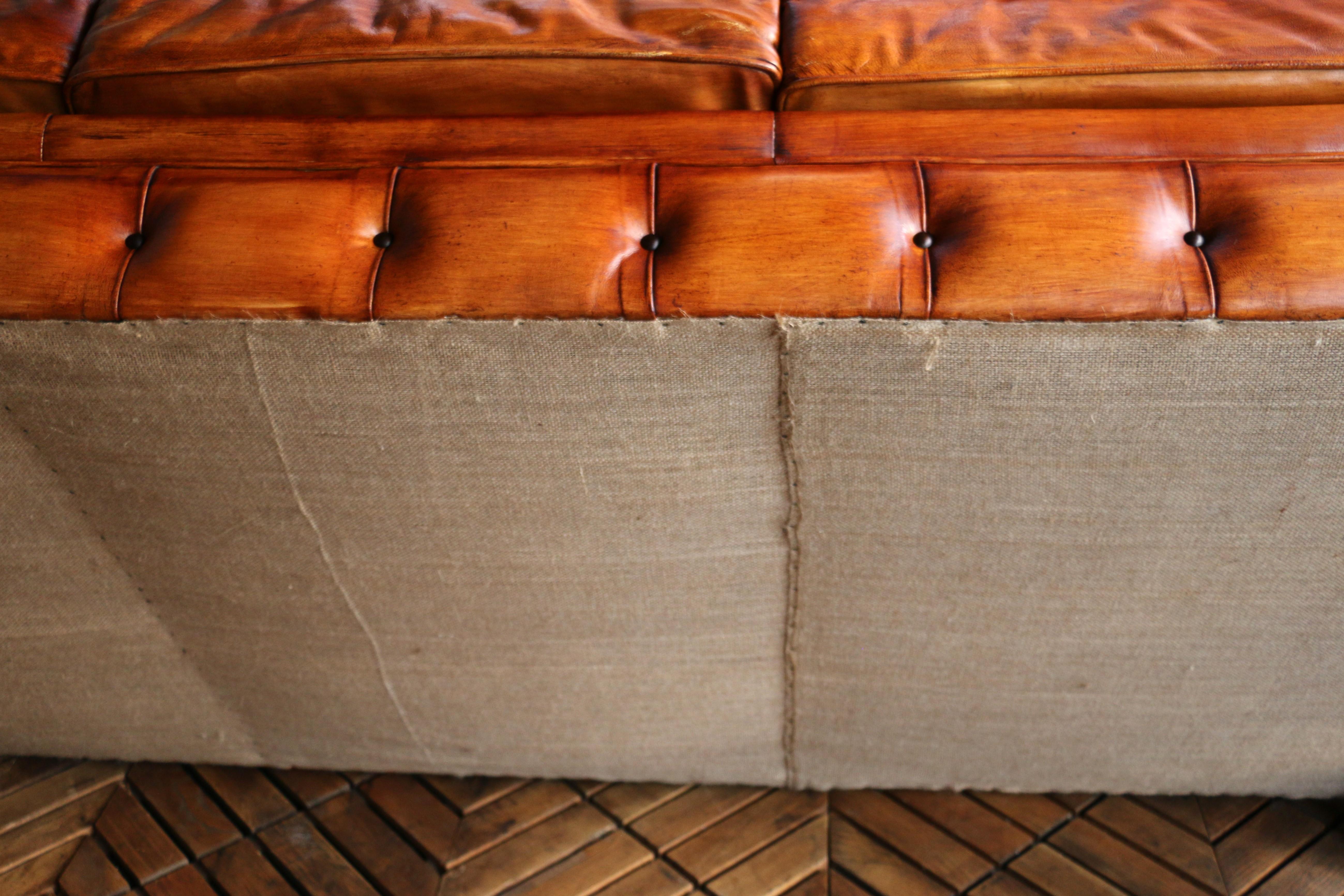 Sofá Chesterfield Vintage de cuero marrón, años 80 en venta 14