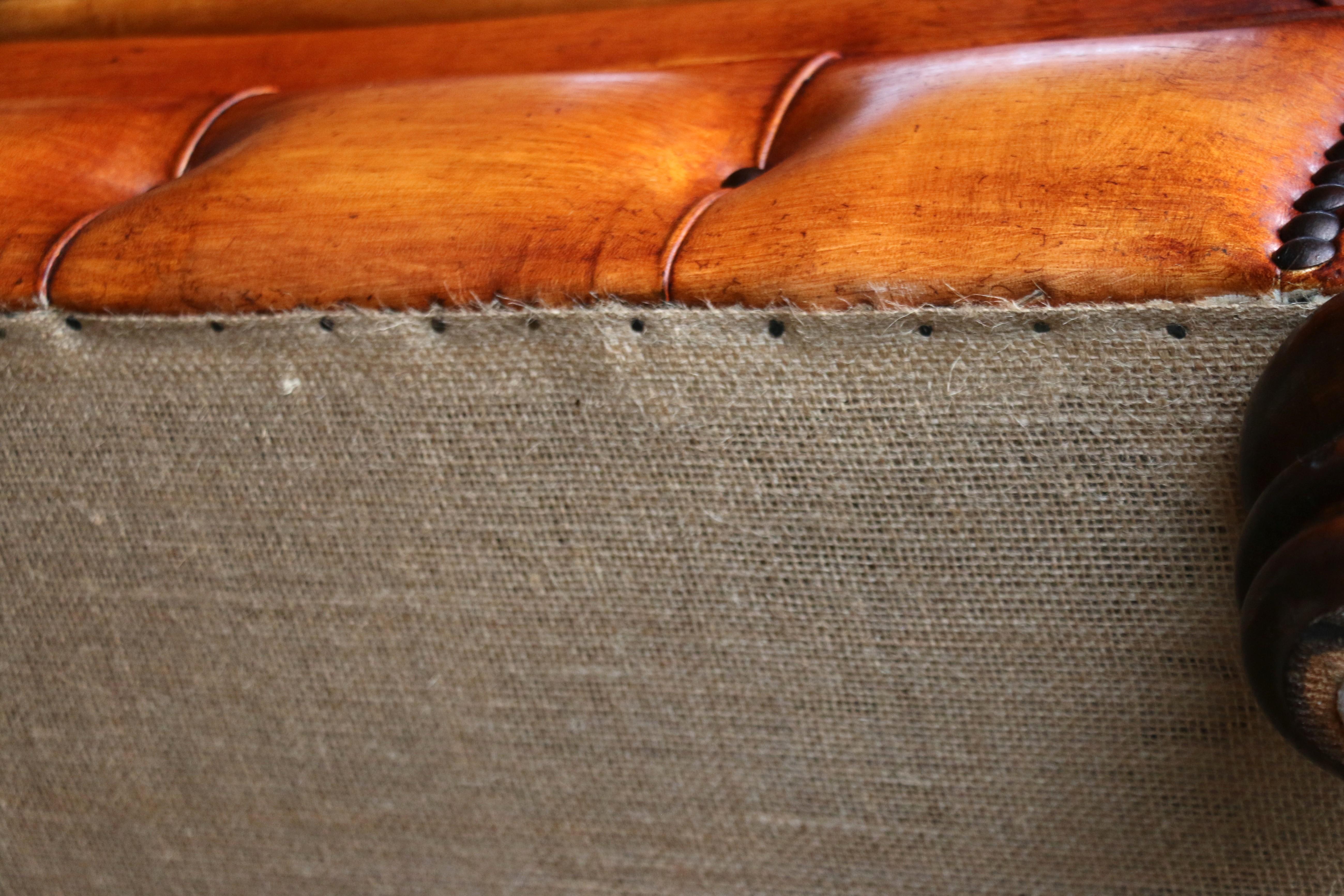 Sofá Chesterfield Vintage de cuero marrón, años 80 en venta 15