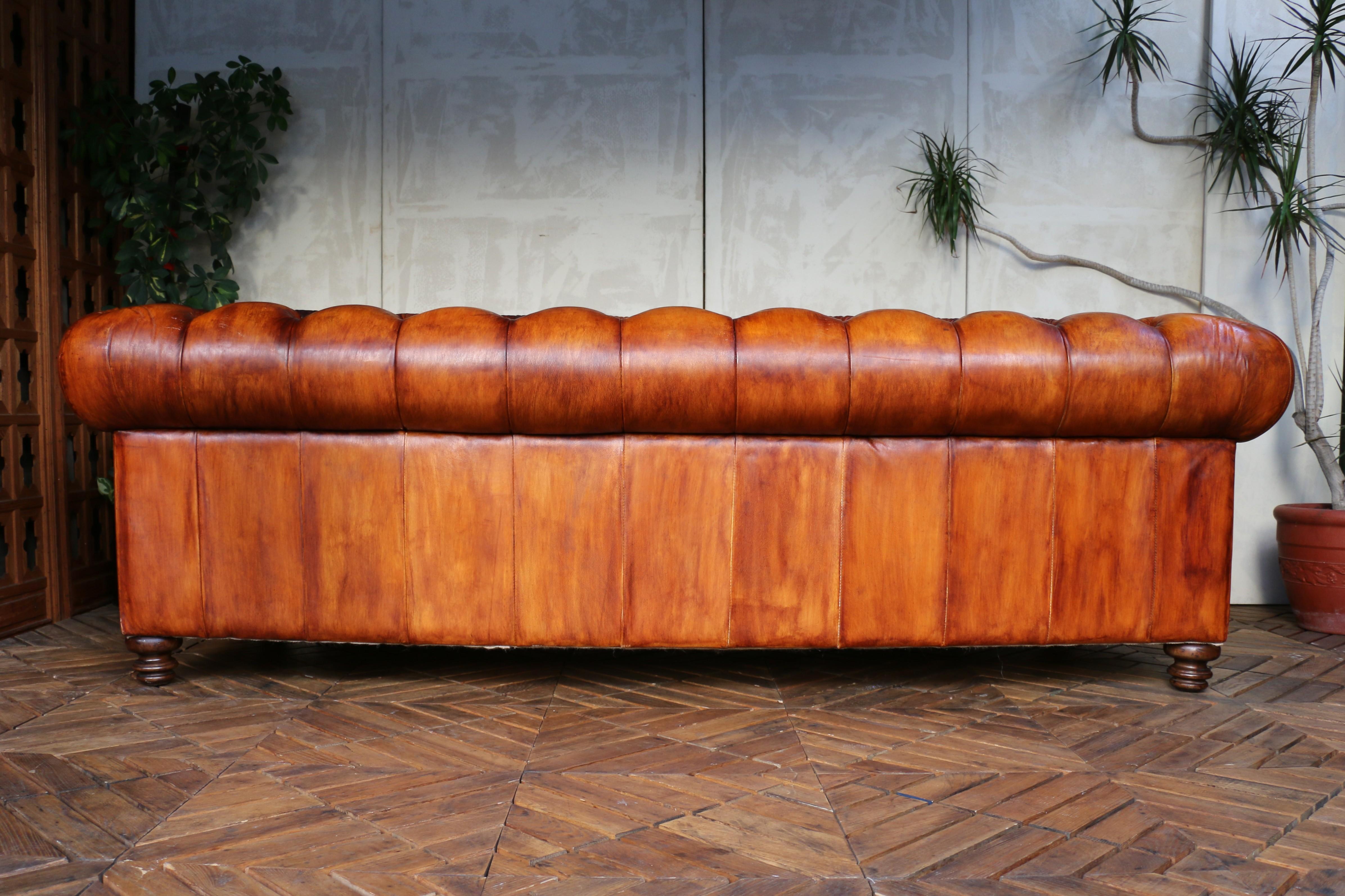 Sofá Chesterfield Vintage de cuero marrón, años 80 Cuero en venta