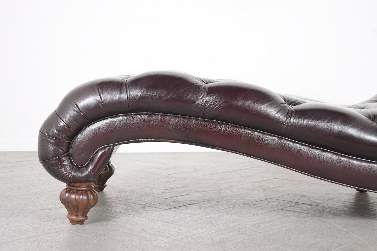 Classic Elegance: 1980s Chesterfield Chaise Lounge in Dual-Tone Leather For Sale 1