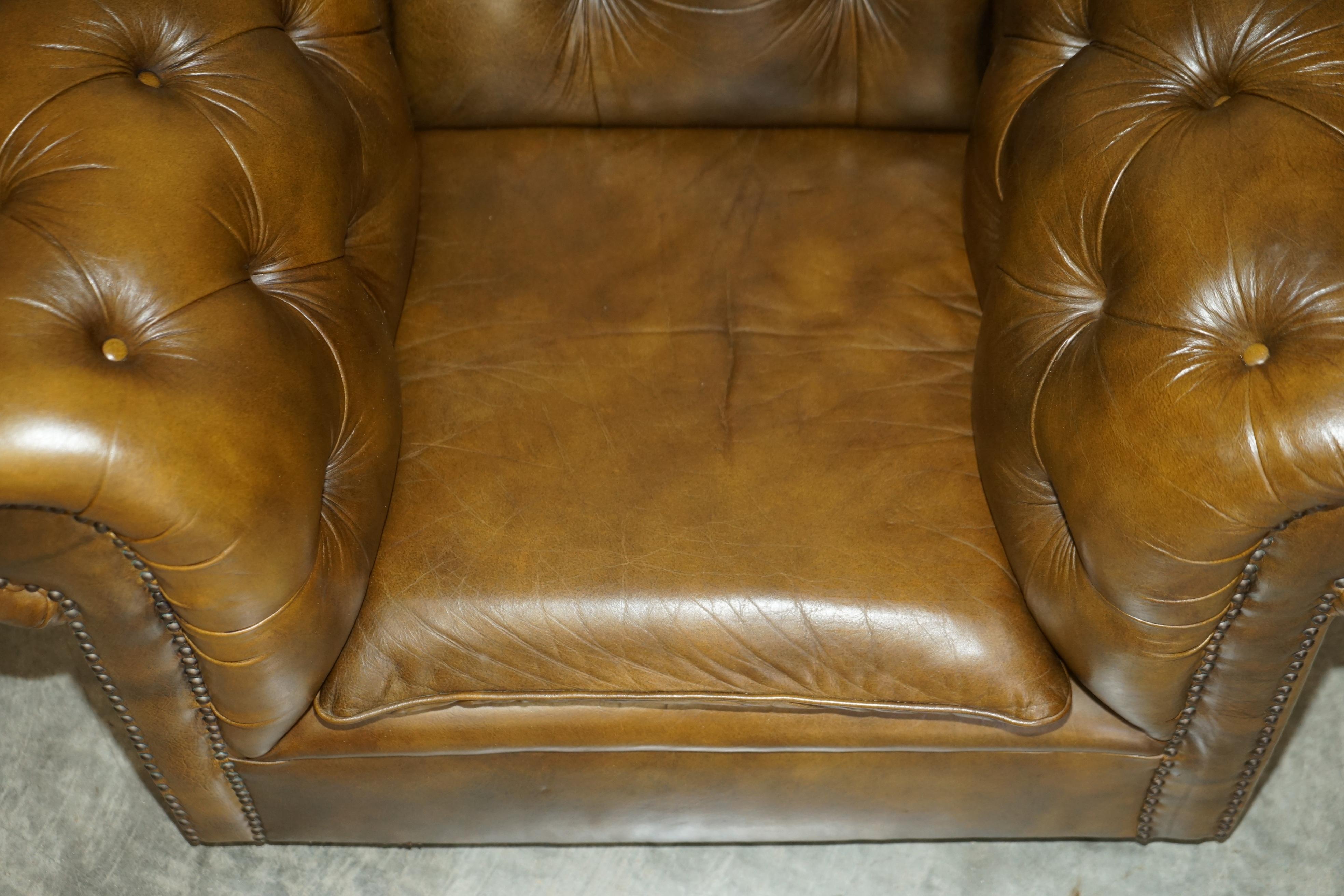 Ensemble canapé et paire de fauteuils vintage Chesterfield Club 3 pièces en cuir vert en vente 10