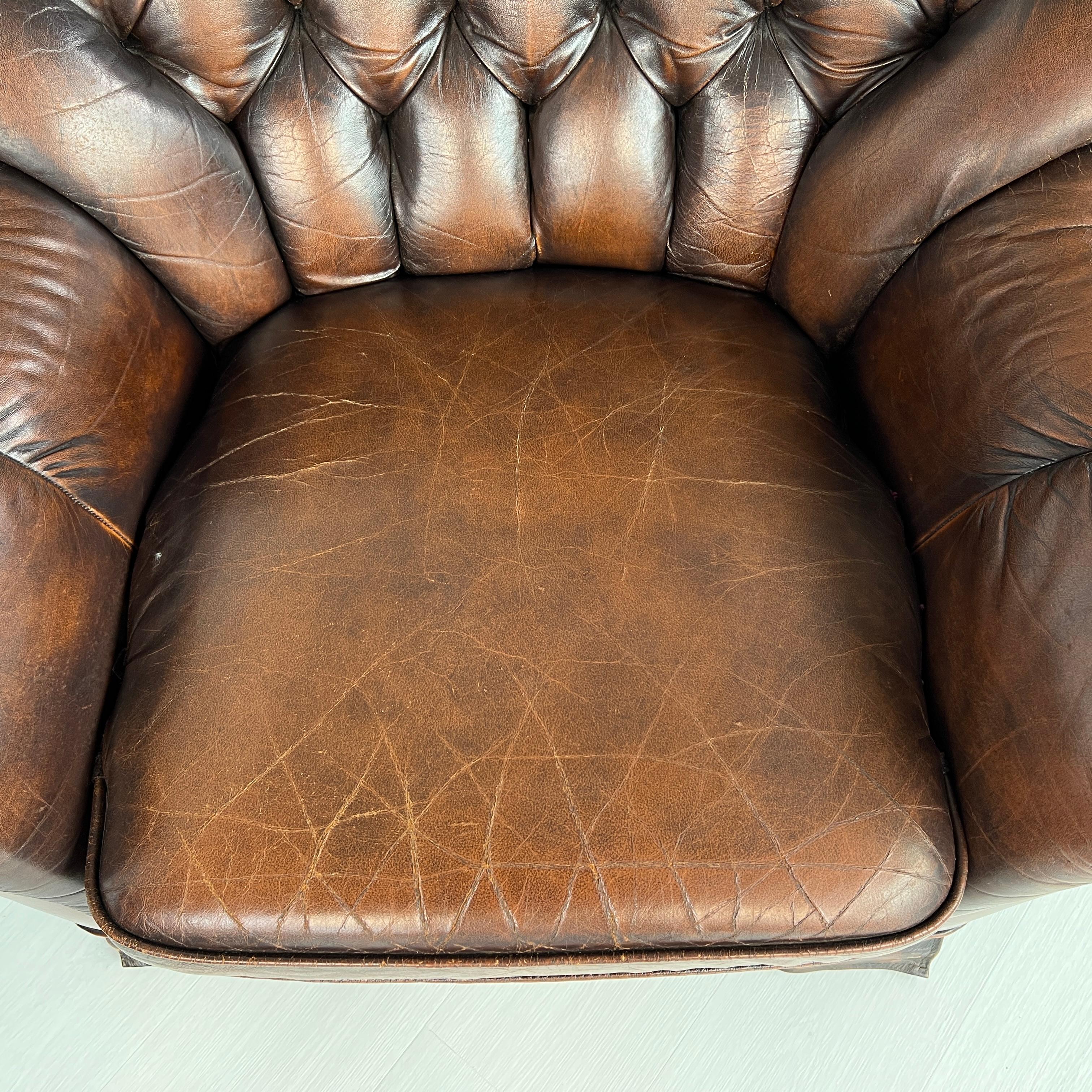 Sillones Chesterfield Vintage de cuero - Pareja en venta 2