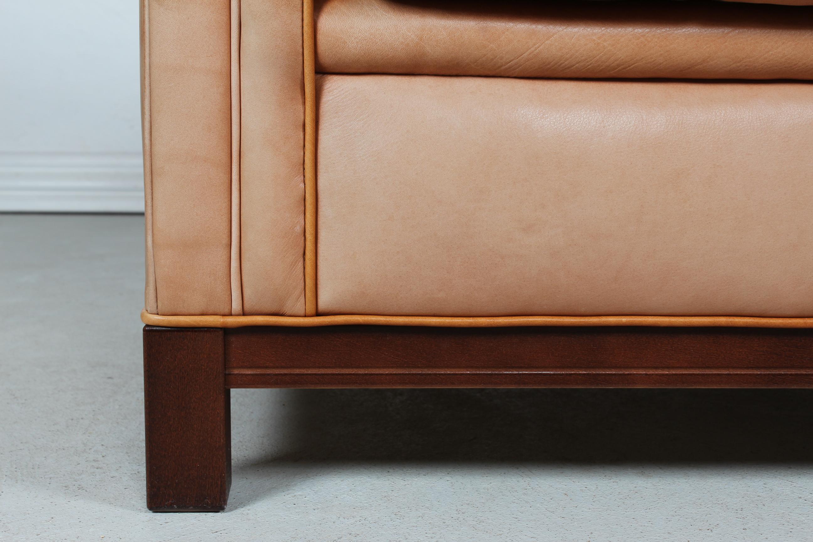Late 20th Century Vintage Chesterfield Sofa and Couch Cognac Leather and Mahogany Frame, 1970s For Sale