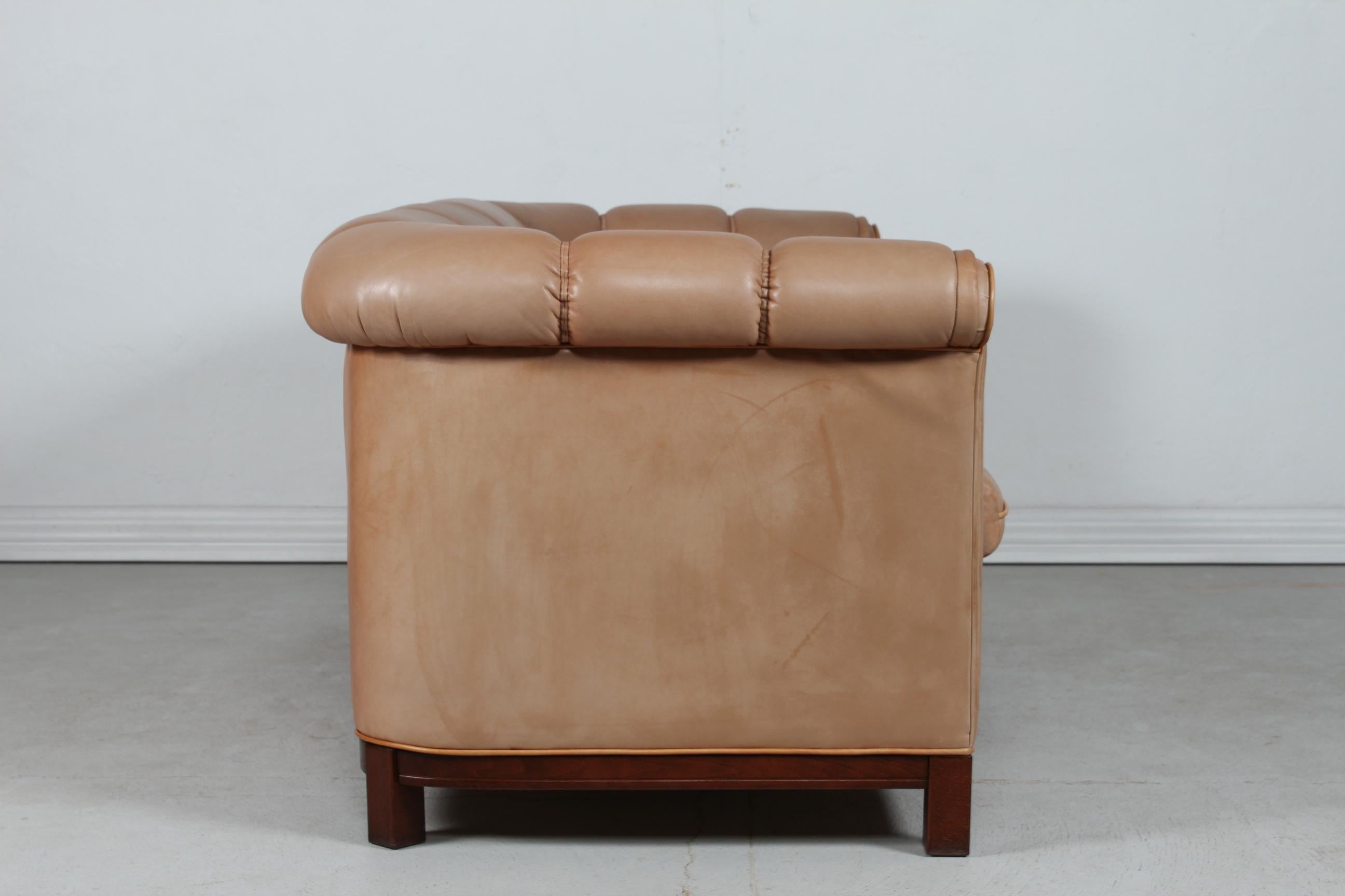 Vintage Chesterfield-Sofa und Couch aus cognacfarbenem Leder und Mahagonirahmen, 1970er Jahre im Angebot 1