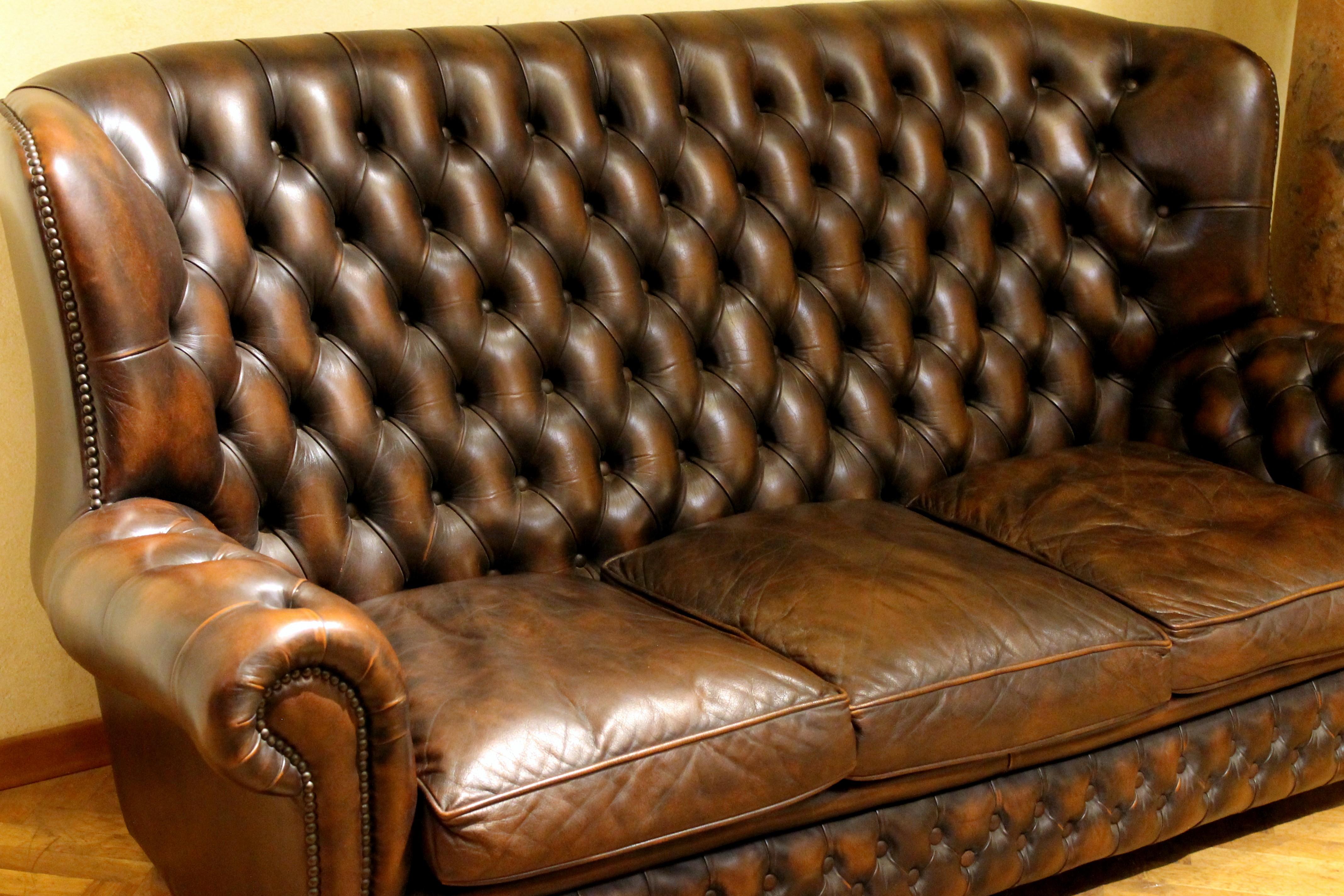 Vintage Chesterfield Sofa Brown Leather High Back Three Seats and Button Tufted 2