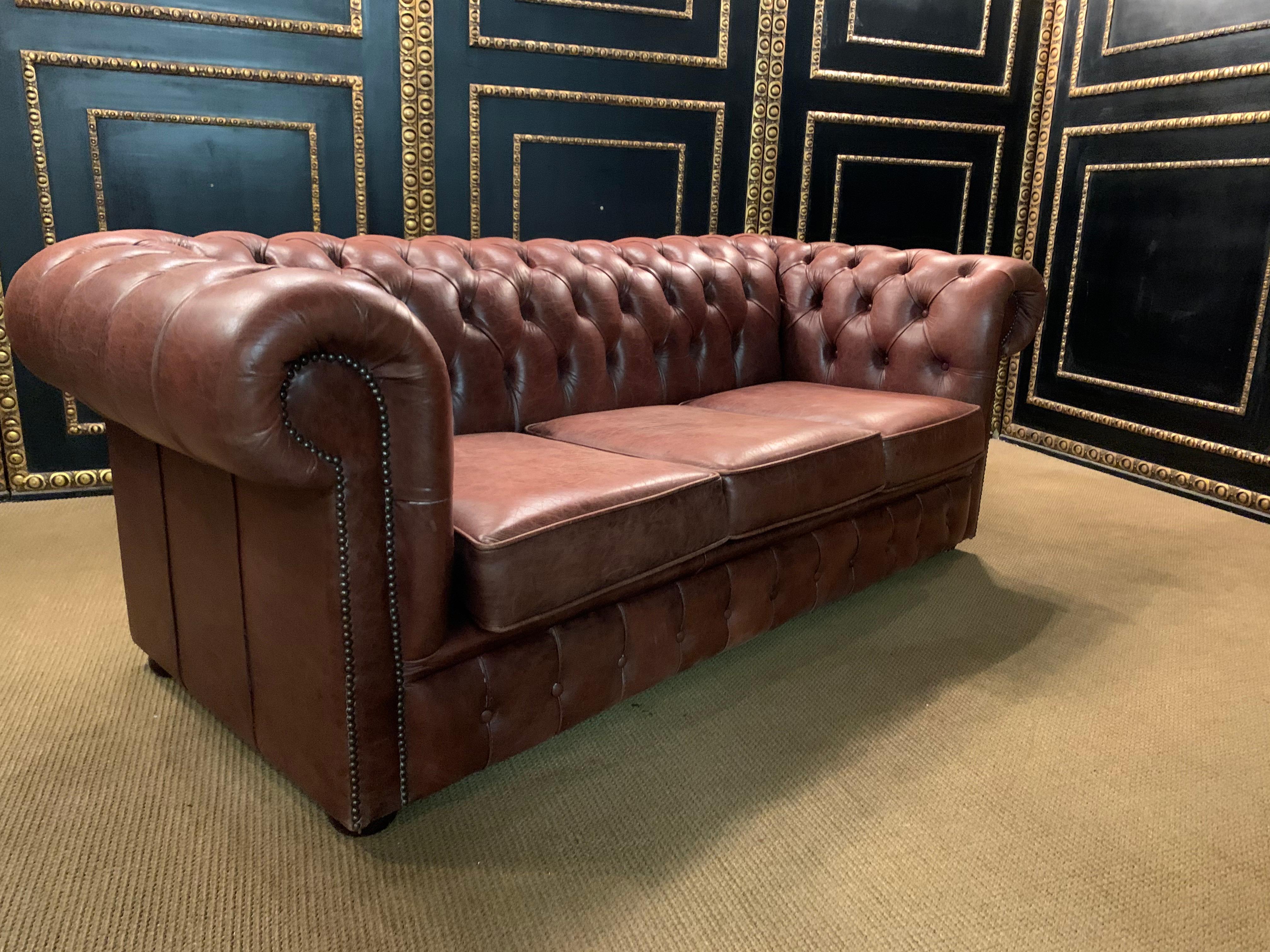 Vintage Chesterfield Sofa Cognac / brown Leather Mounted with Numerous Buttons For Sale 4