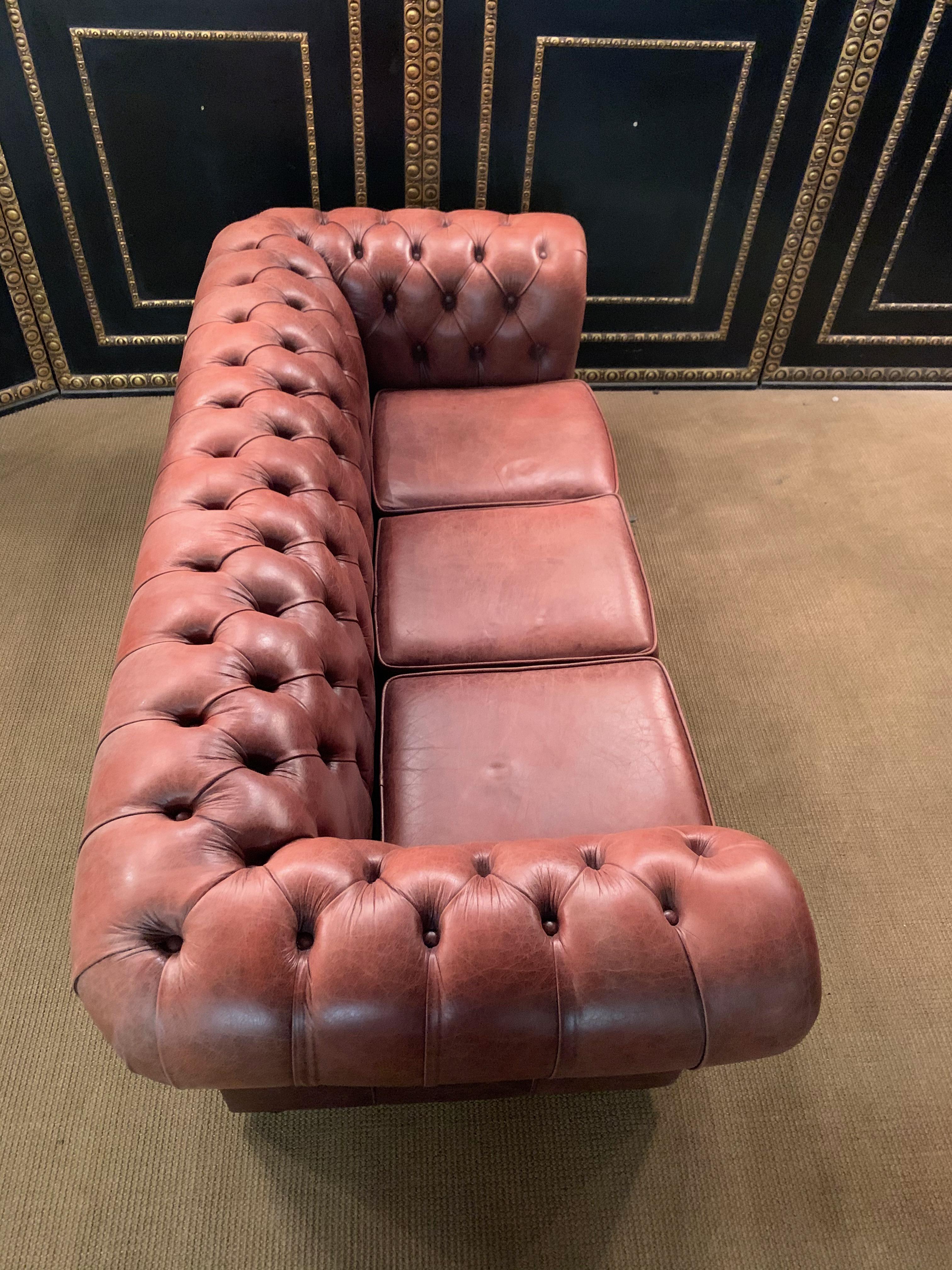 Vintage Chesterfield Sofa Cognac / brown Leather Mounted with Numerous Buttons For Sale 7