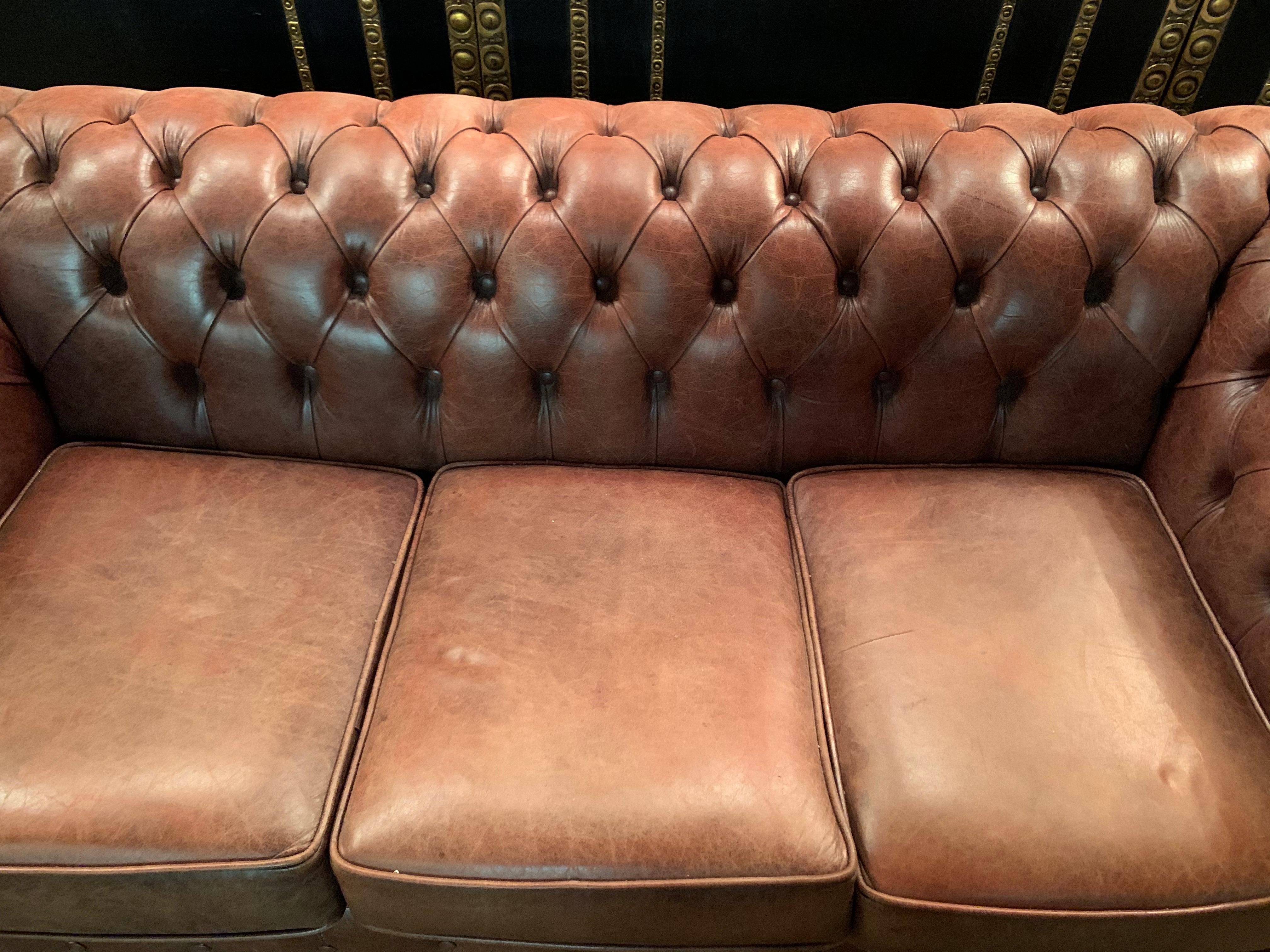 English Vintage Chesterfield Sofa Cognac / brown Leather Mounted with Numerous Buttons For Sale