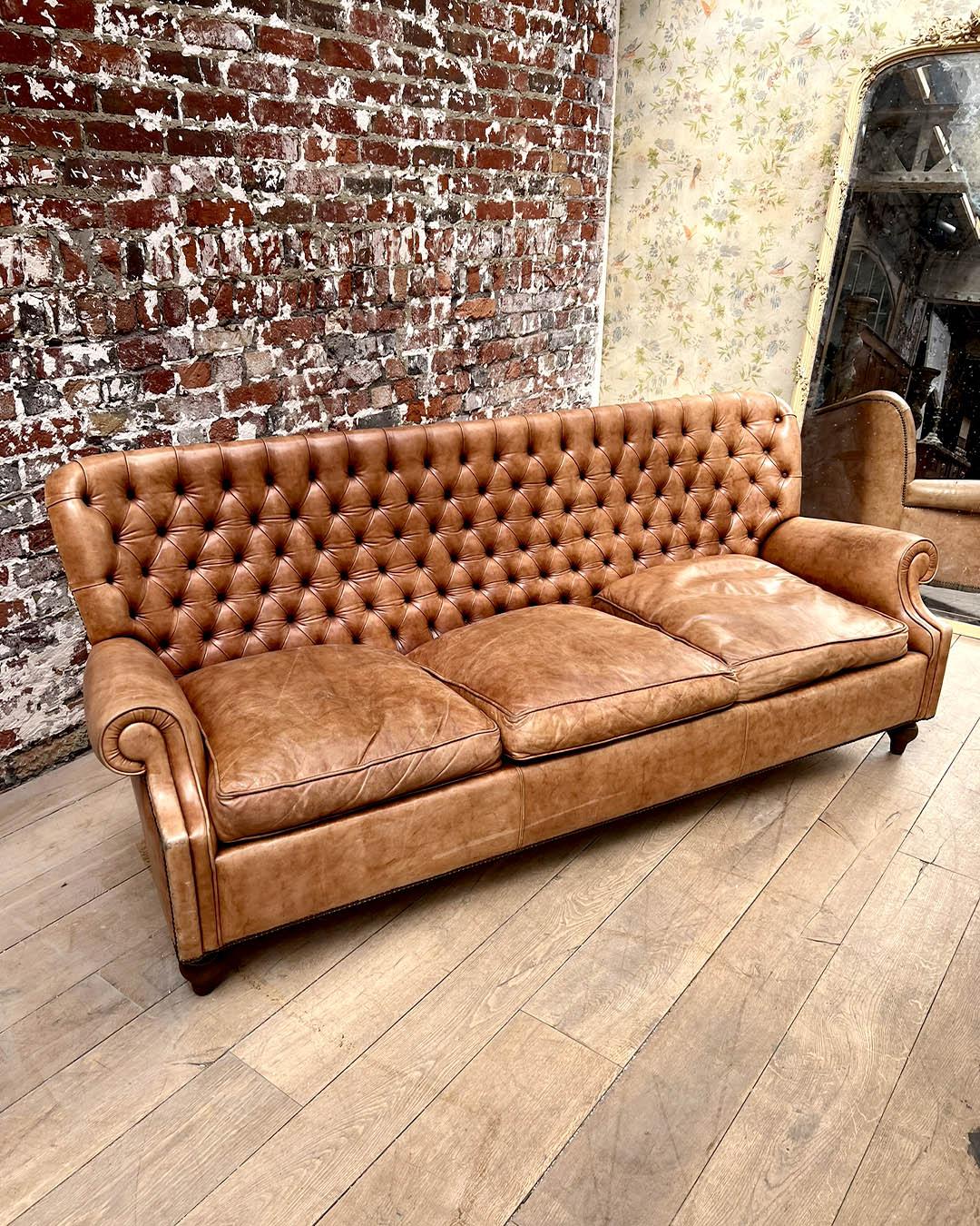 Vintage Chesterfield Sofa in Tan Patinated Leather For Sale 3