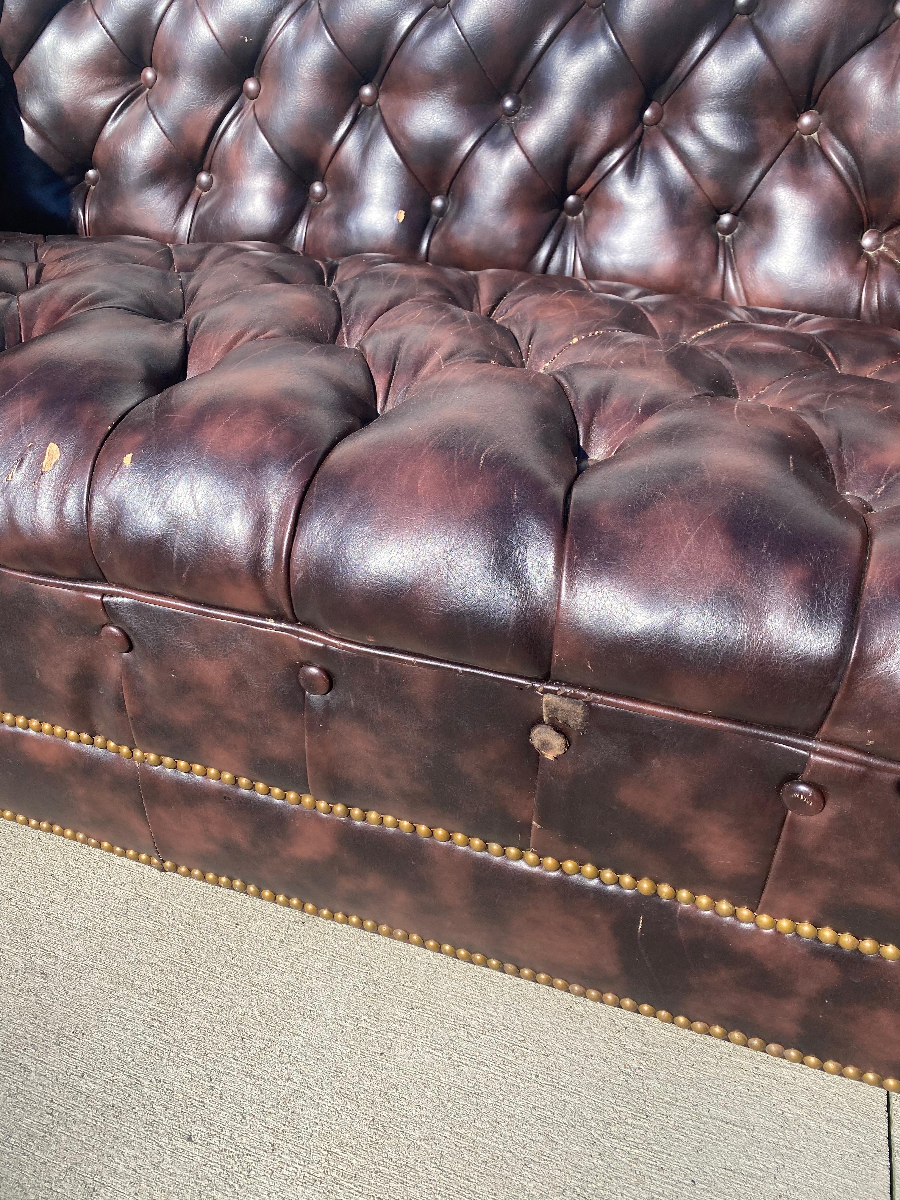 Vintage Chesterfield Sofa in Vegan Leather In Distressed Condition In Medina, OH