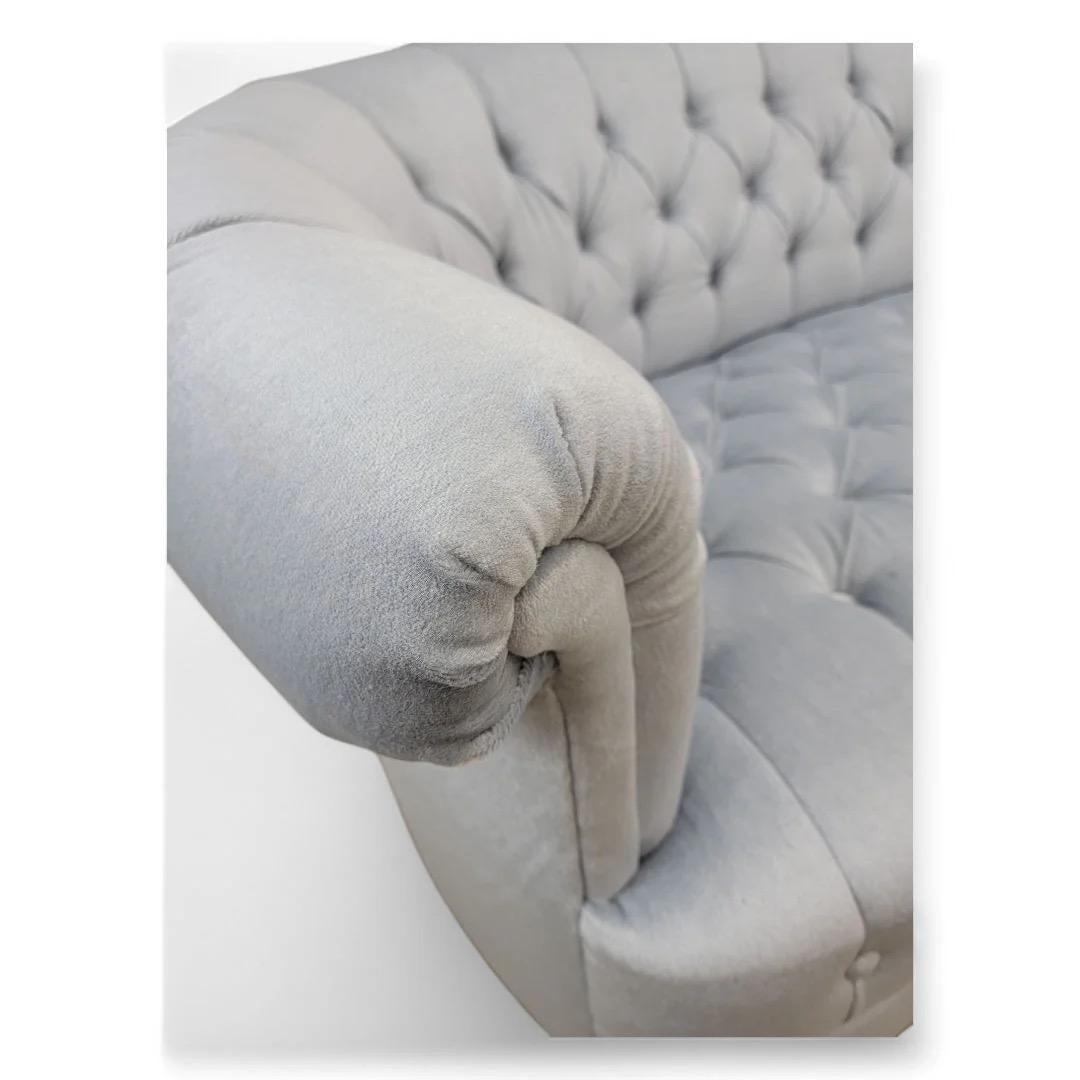 Vintage Chesterfield Style Curved Back Sofa Newly Upholstering In A Mohair (Unbekannt) im Angebot