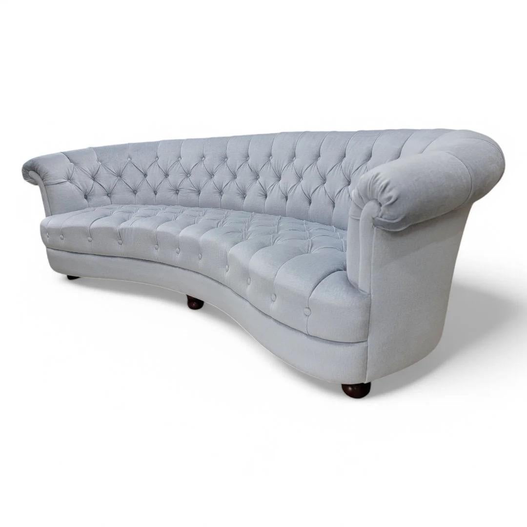 Vintage Chesterfield Style Curved Back Sofa Newly Upholstering In A Mohair (20. Jahrhundert) im Angebot