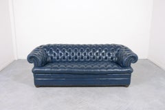 Leder-Sofa im Chesterfield-Stil