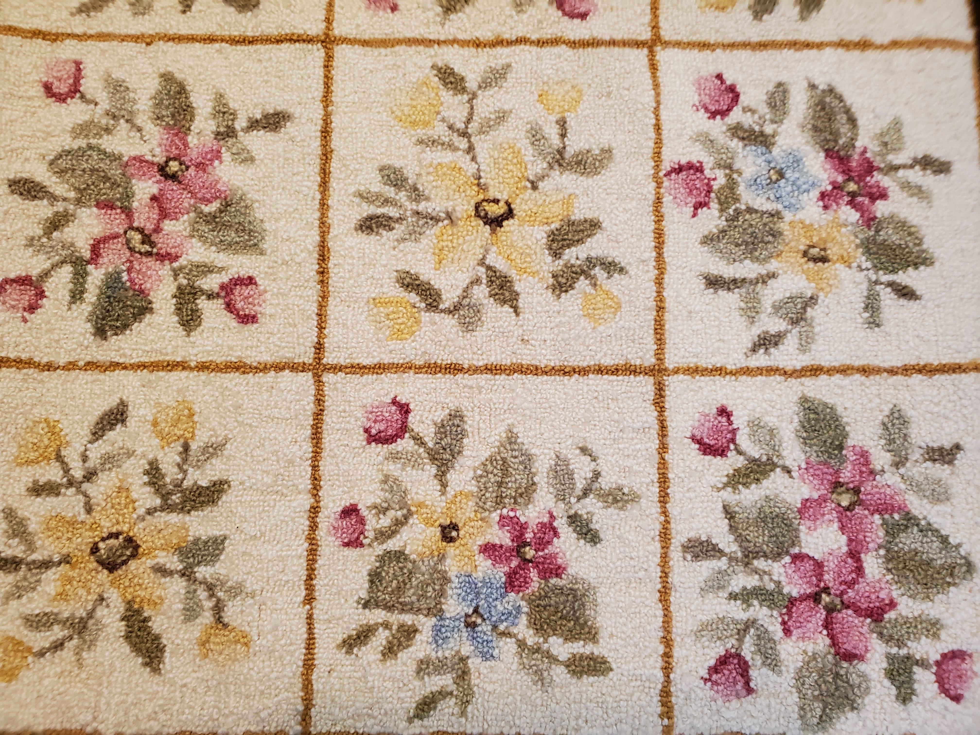 Victorian Mid Century Hand Hooked Wool Rug By Chéticamp Artist For Sale