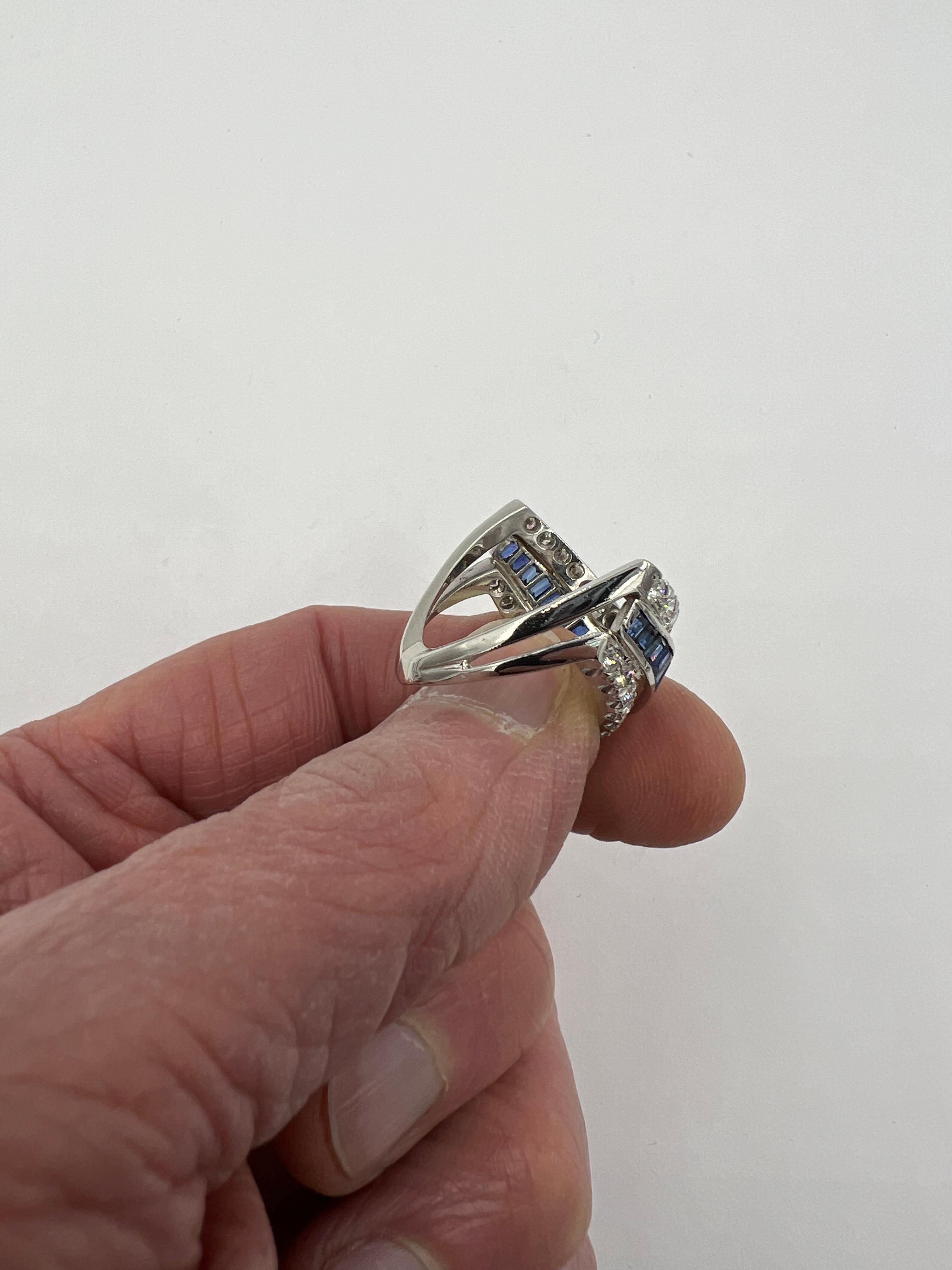 Vintage Chevron Sapphire Diamond Platinum Band Ring In Good Condition For Sale In Los Angeles, CA