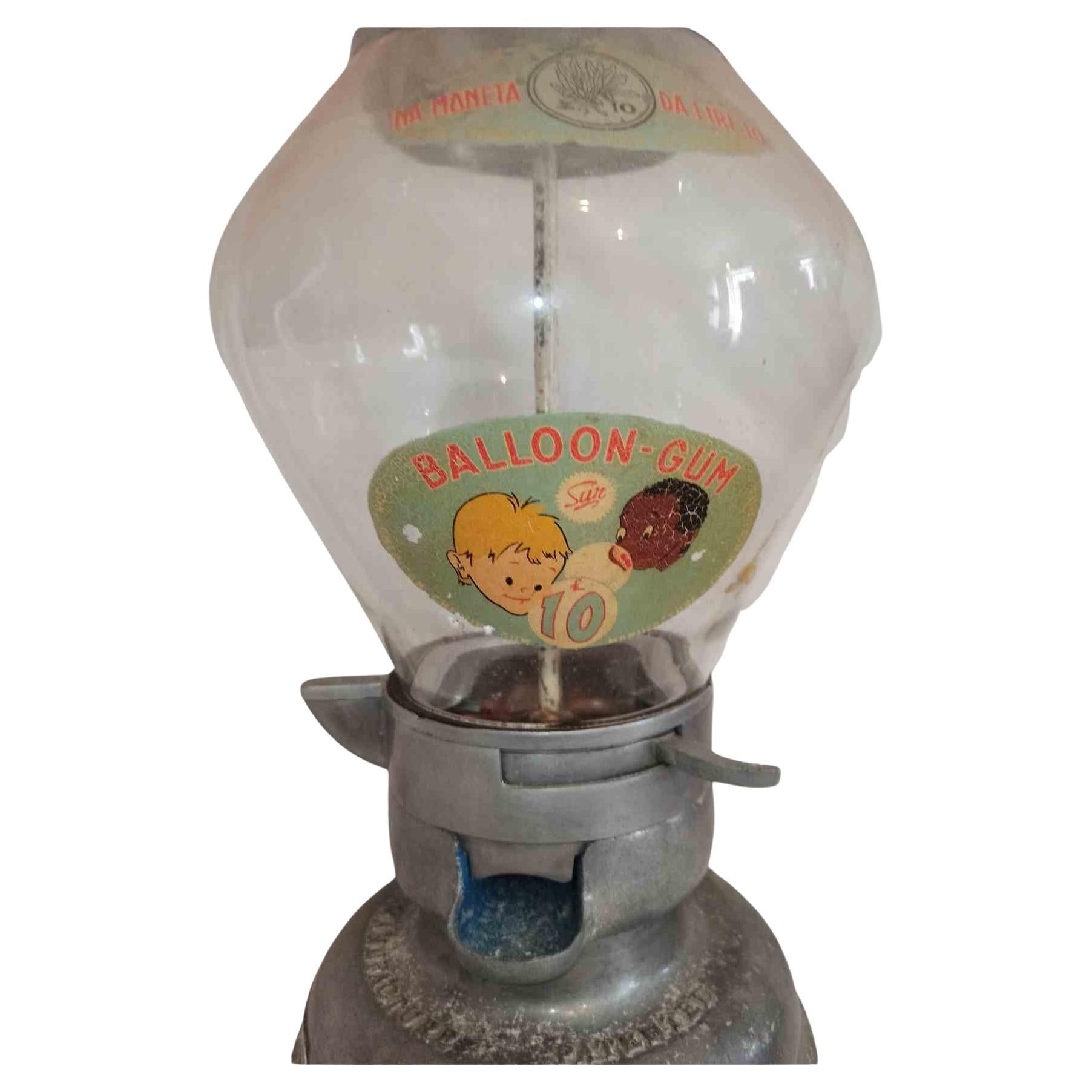 Vintage Chewing Gum Dispenser, Italy 1930s.

Excellent condition, working.