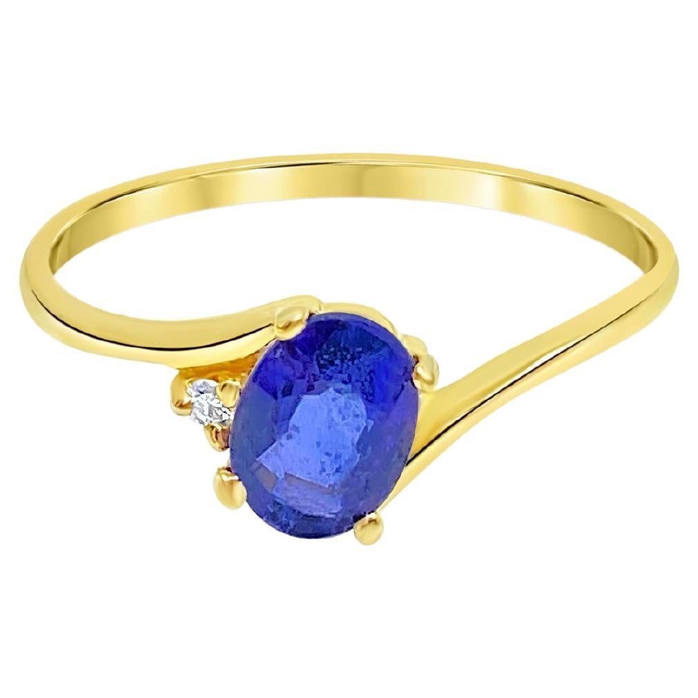 Vintage Chic Natural Blue Ring in 14k Gold For Sale