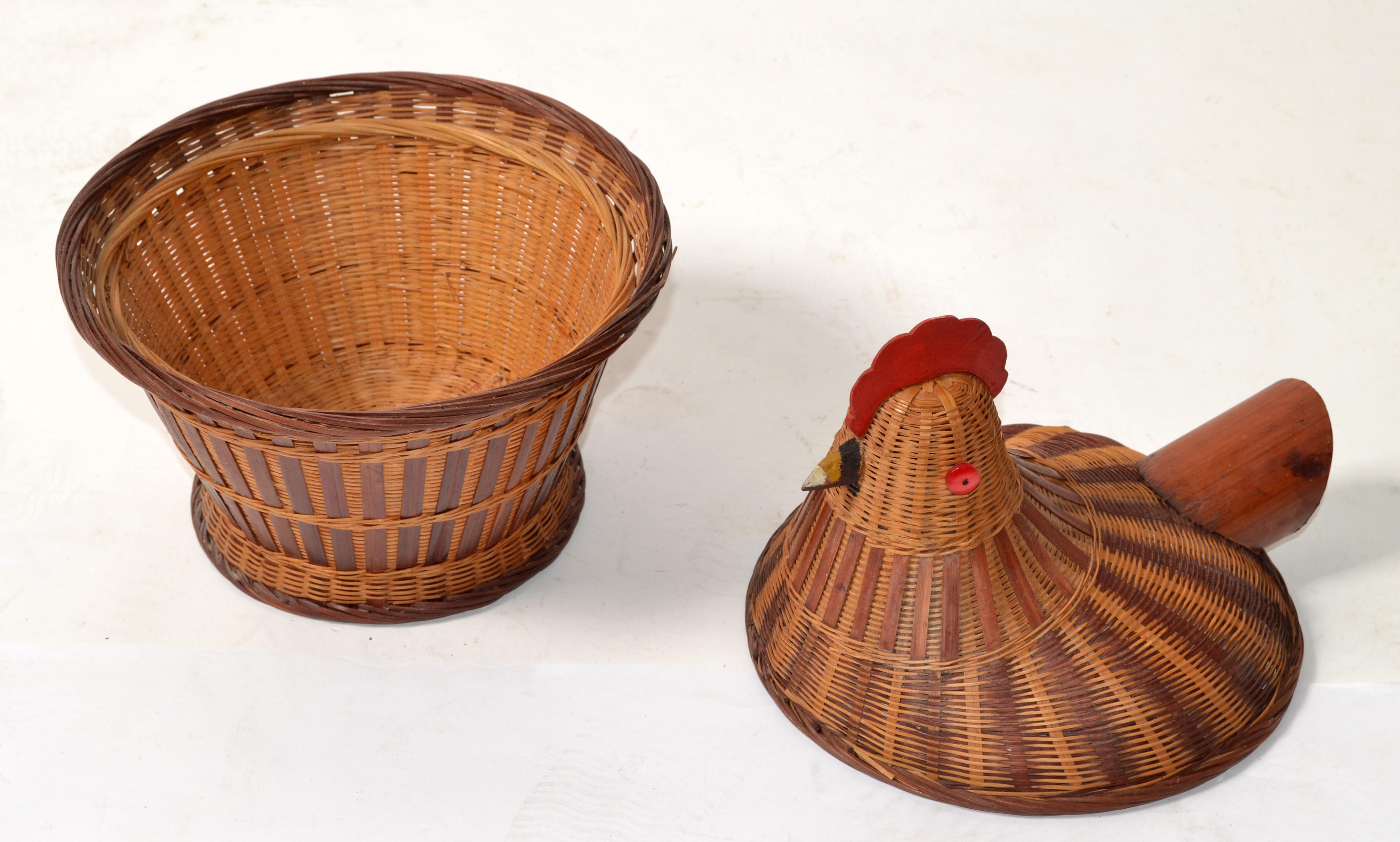 Vintage Chicken Folk Art Wicker Wood Bamboo Lidded Basket Handwoven Kitchen 1960 For Sale 1