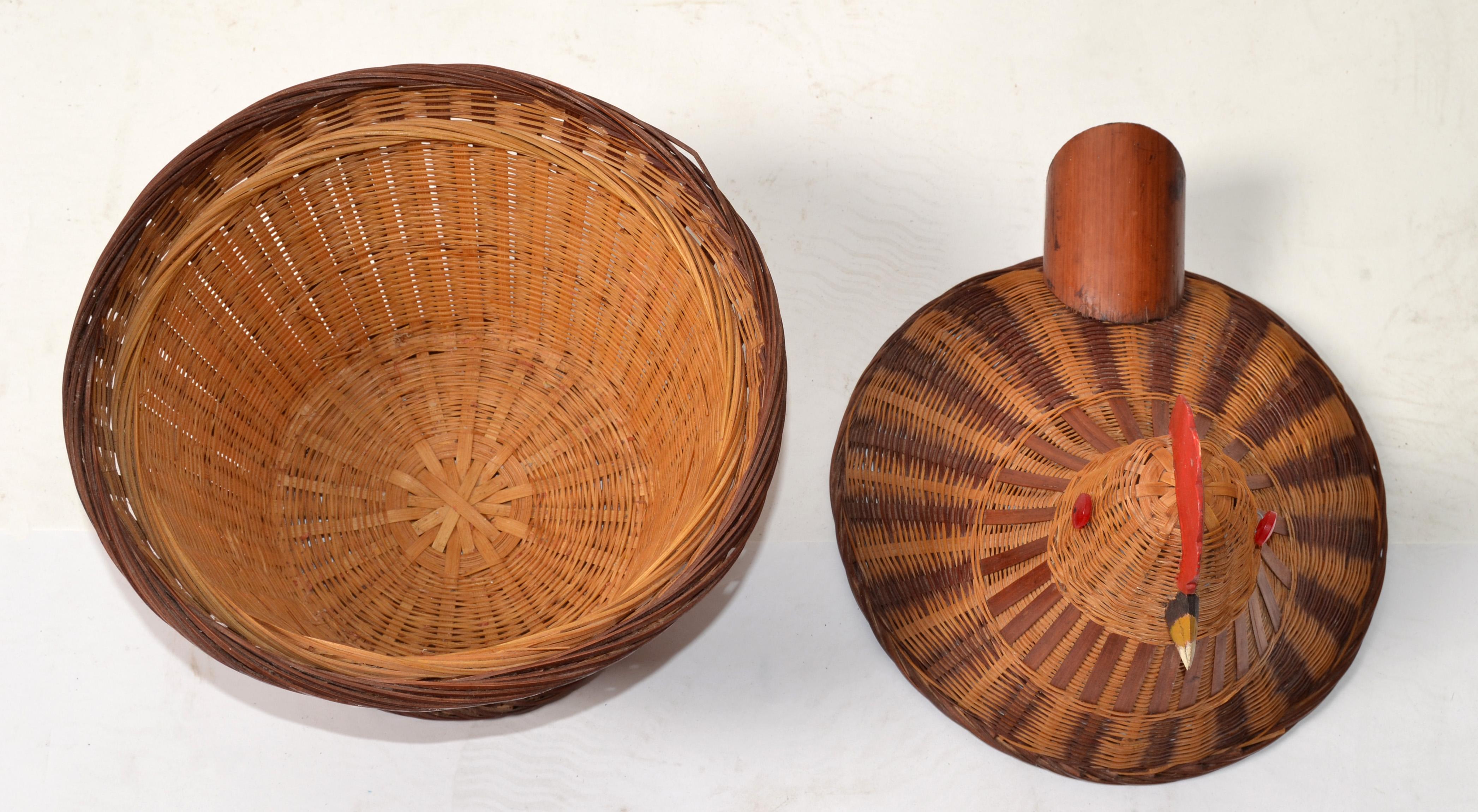 Vintage Chicken Folk Art Wicker Wood Bamboo Lidded Basket Handwoven Kitchen 1960 For Sale 3