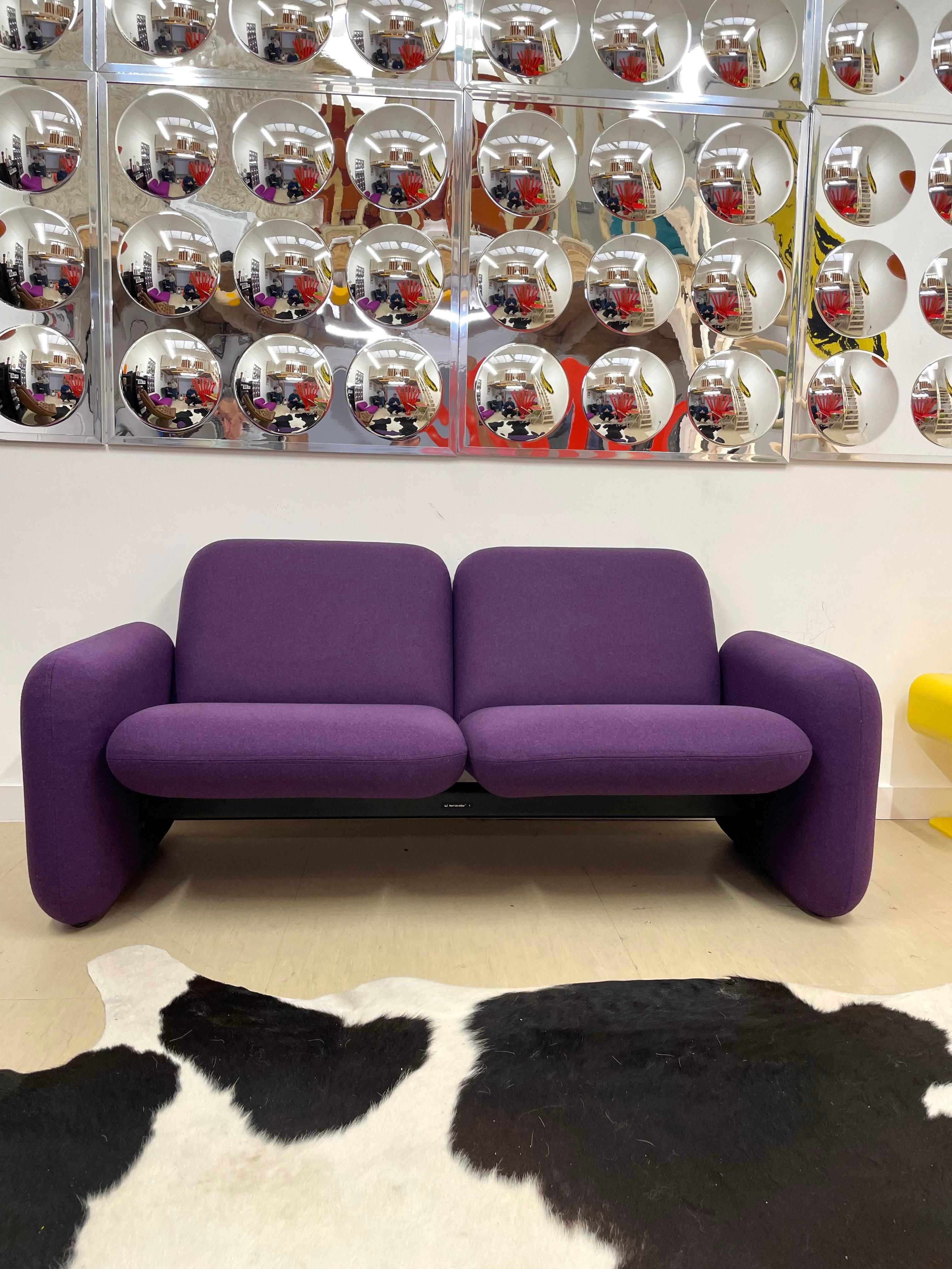 This has now sold do not purchase !

Designed by Ray Wilkes for Herman Miller and first introduced in 1976, this original eye-catching modular sofa made a lasting impression with bold, rounded-edge cushions. Steel brackets joining the seat and back