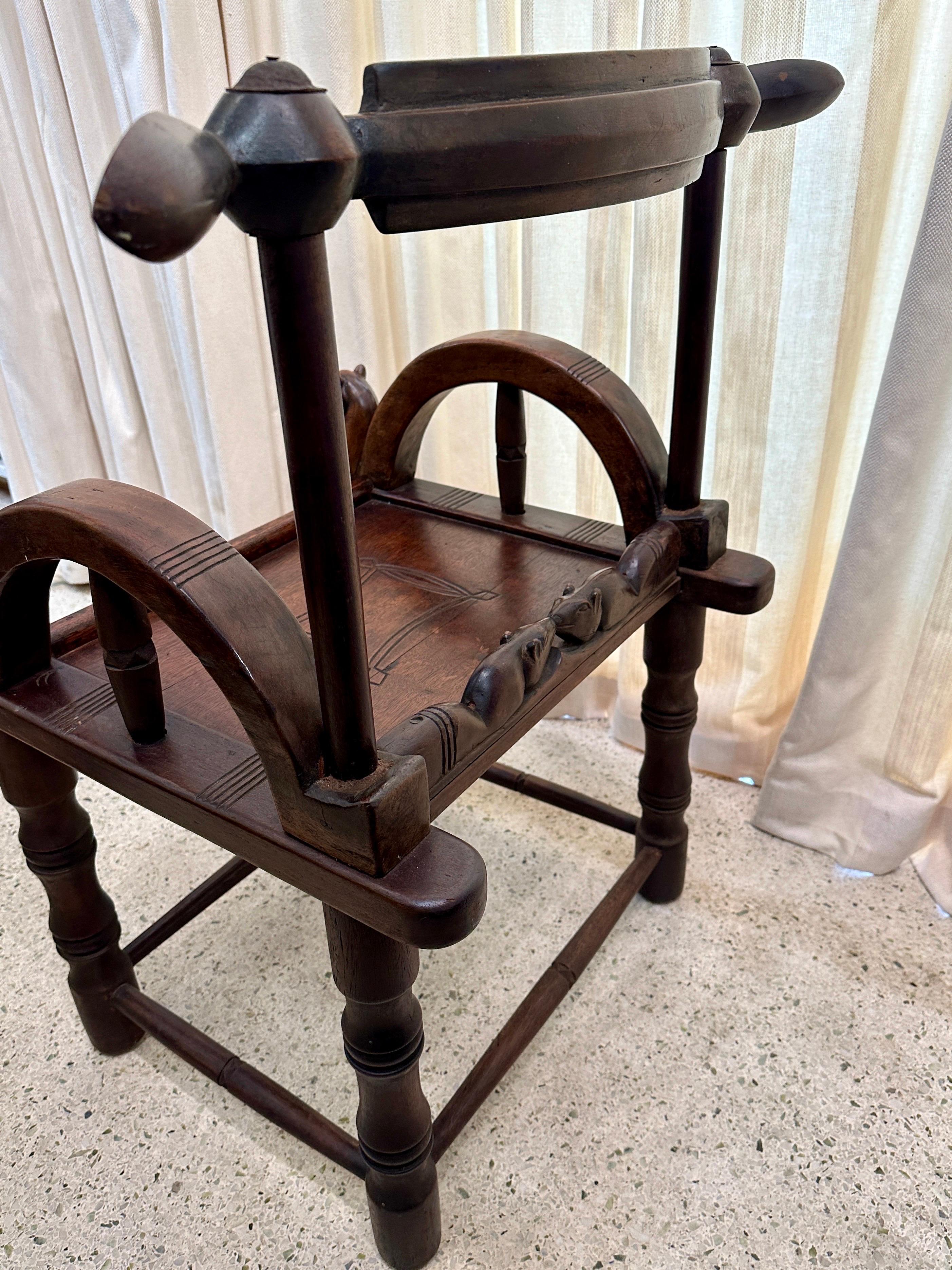Vintage Chief's Baule Chair from Cote d'Ivoire For Sale 4
