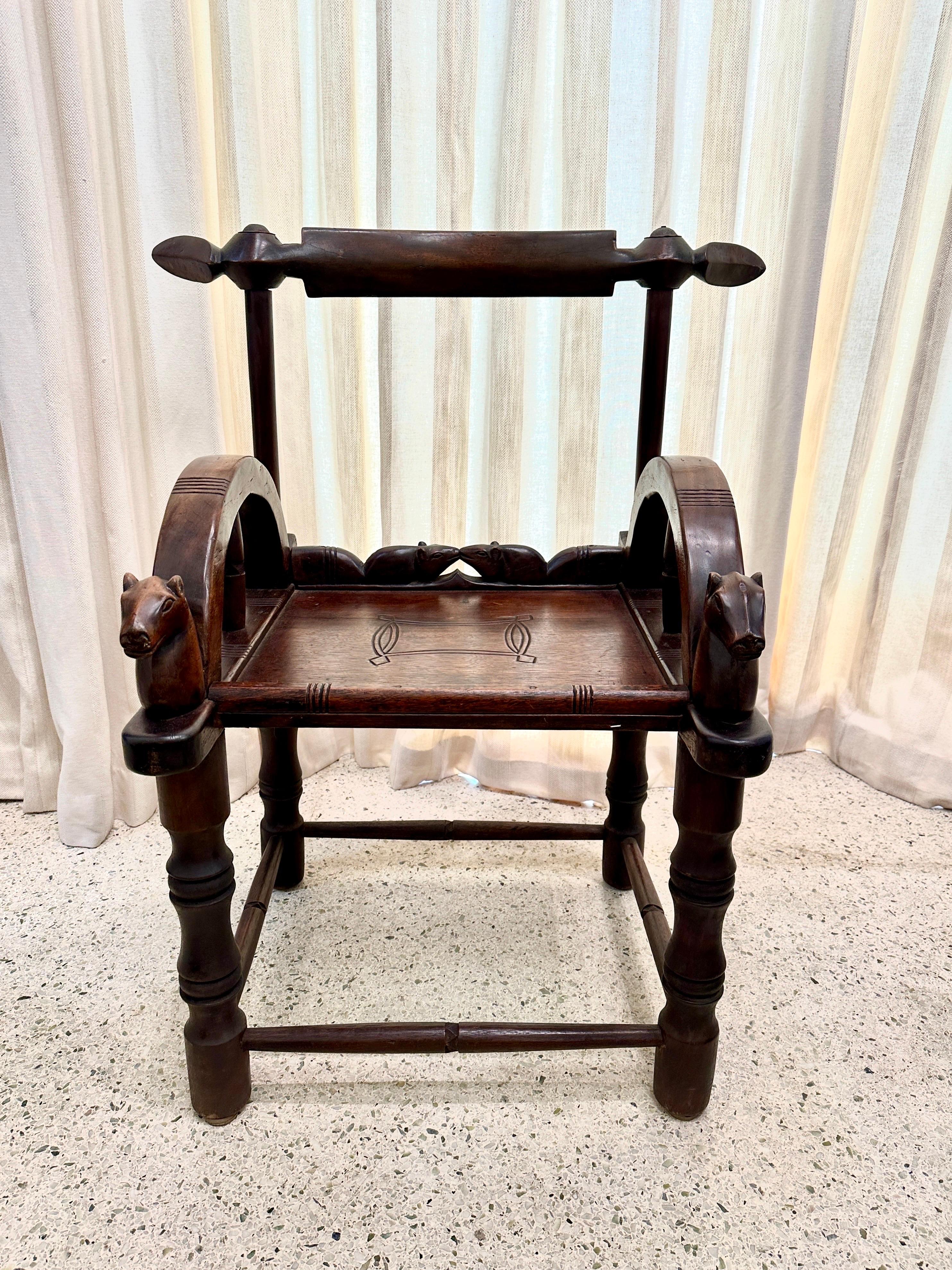Vintage Chief's Baule Chair from Cote d'Ivoire In Good Condition For Sale In East Hampton, NY