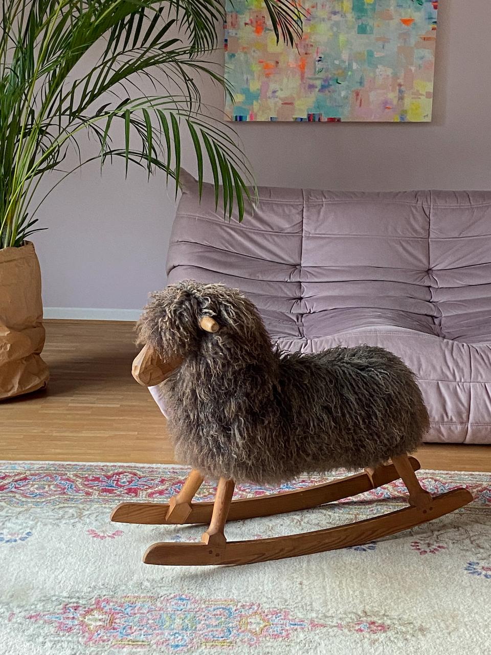 Vintage Children’s Rocking Sheep by Povl Kjer in solid pine & Gotland sheepskin For Sale 5