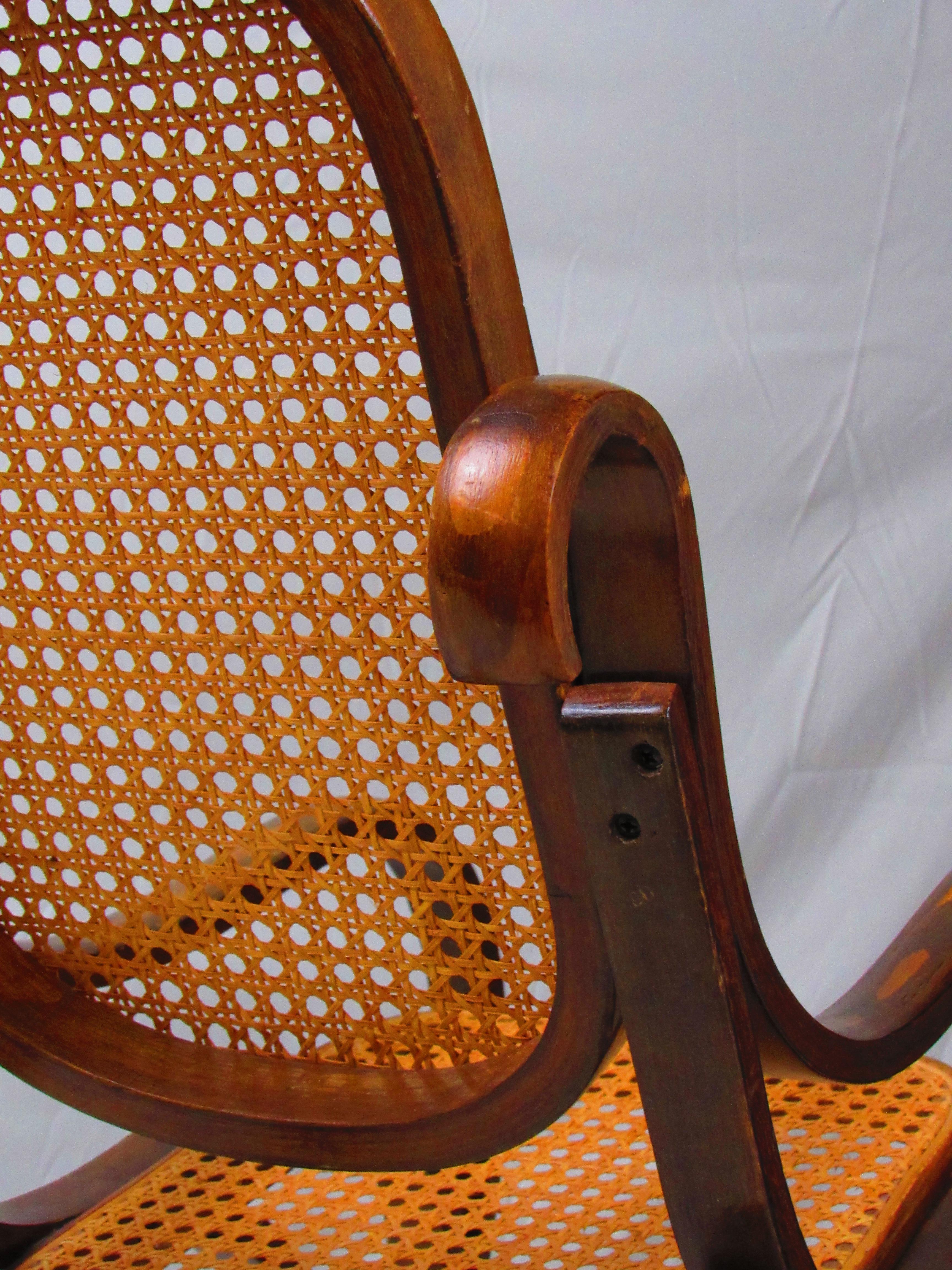 Vintage children’s Thonet rocking chair For Sale 6