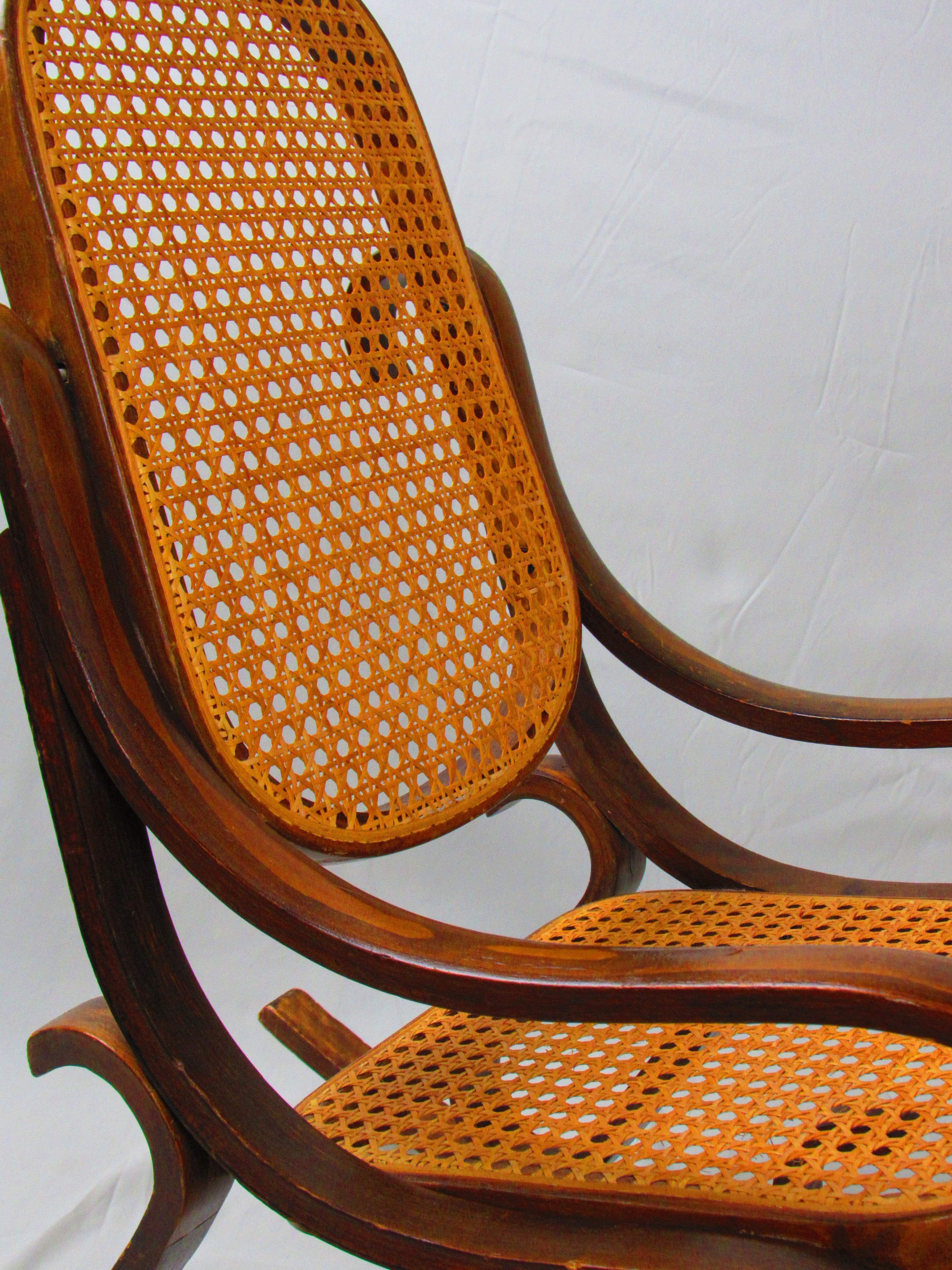20th Century Vintage children’s Thonet rocking chair For Sale