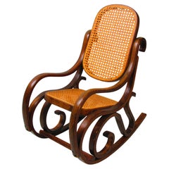Fauteuil à bascule Thonet vintage pour enfants