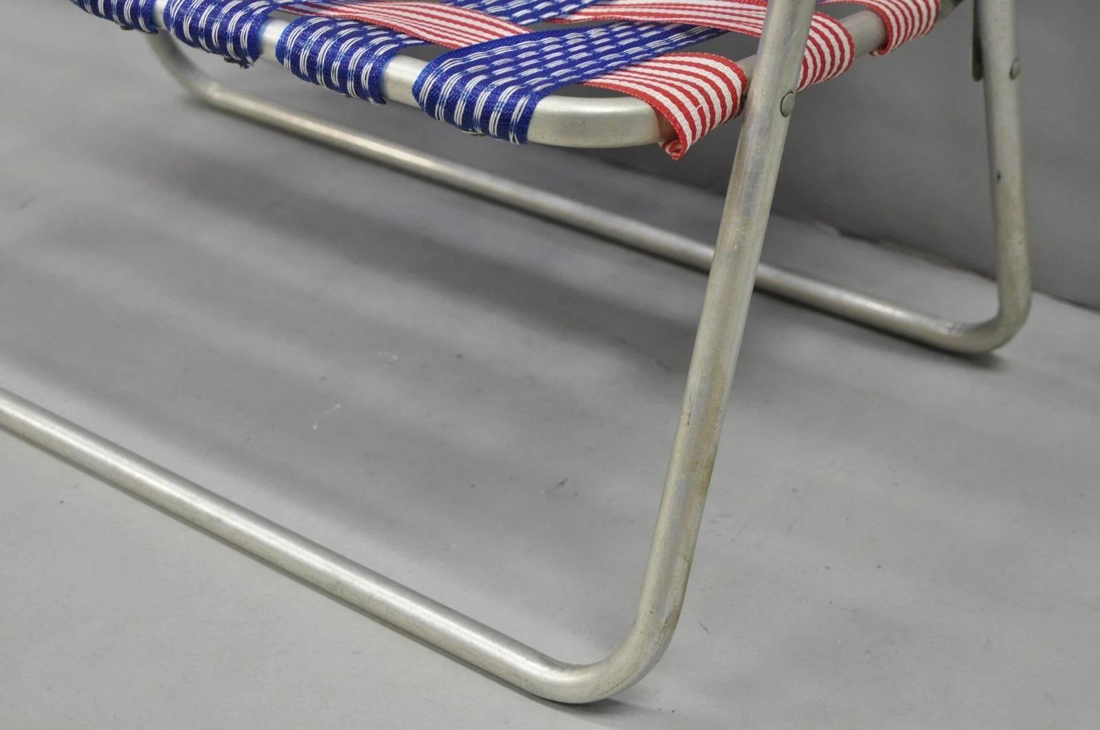 Vintage Childs Größe amerikanische Flagge Gurtband Folding Aluminium Rasen Stuhl Loveseat im Angebot 2