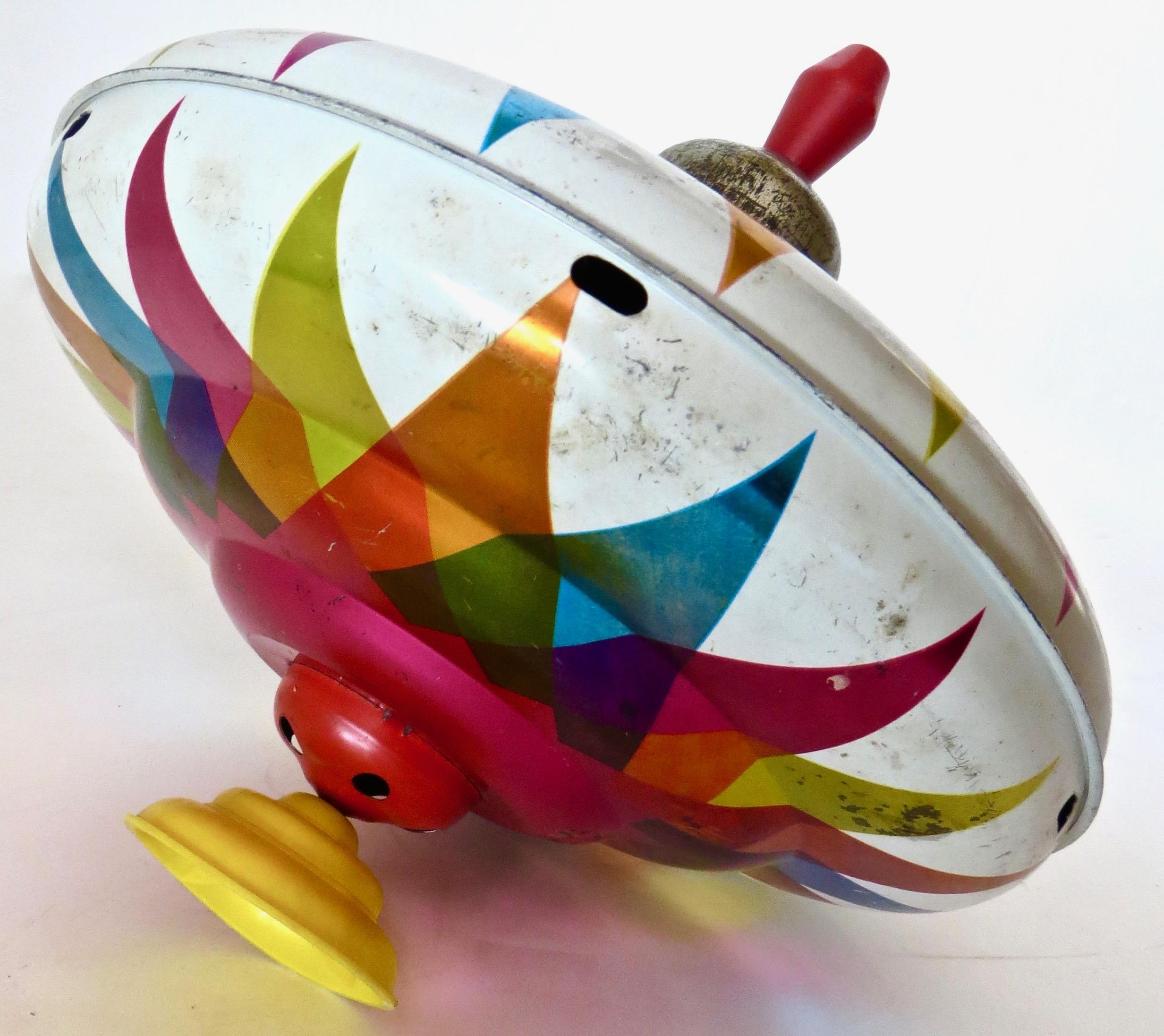 Großes Spinning-Top für Kinder aus Zinn von Chein Company, amerikanisch, ca. 1950 (Volkskunst) im Angebot