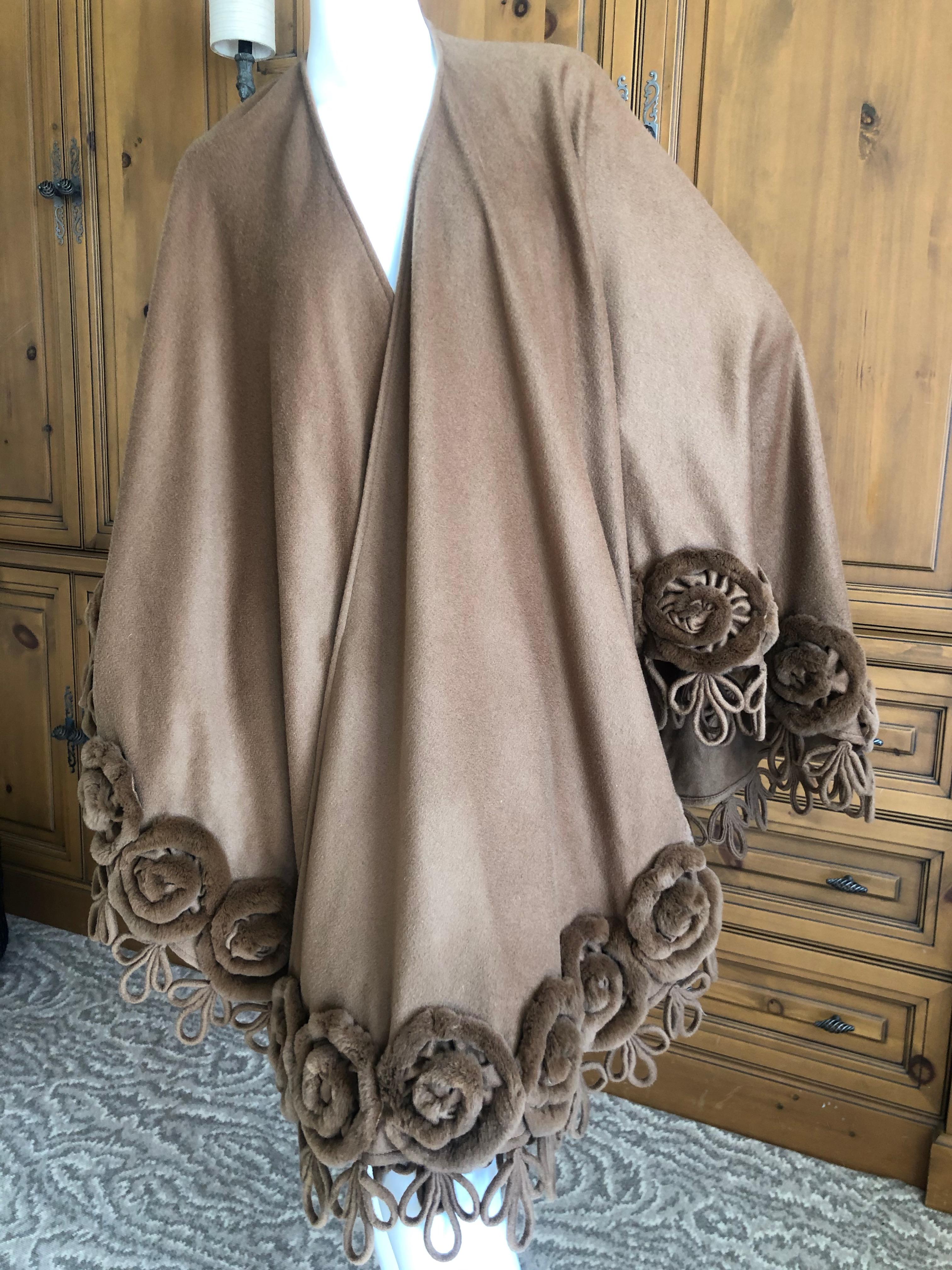 Vintage Chinchilla Trim Cashmere Vicuna Shawl Edwards Lowell Beverly Hills.
According to the estate this is Vicuna, but there is no fabric label.
The trim is chinchilla or chinchilla rex crafted into florettes.
So luxurious
35