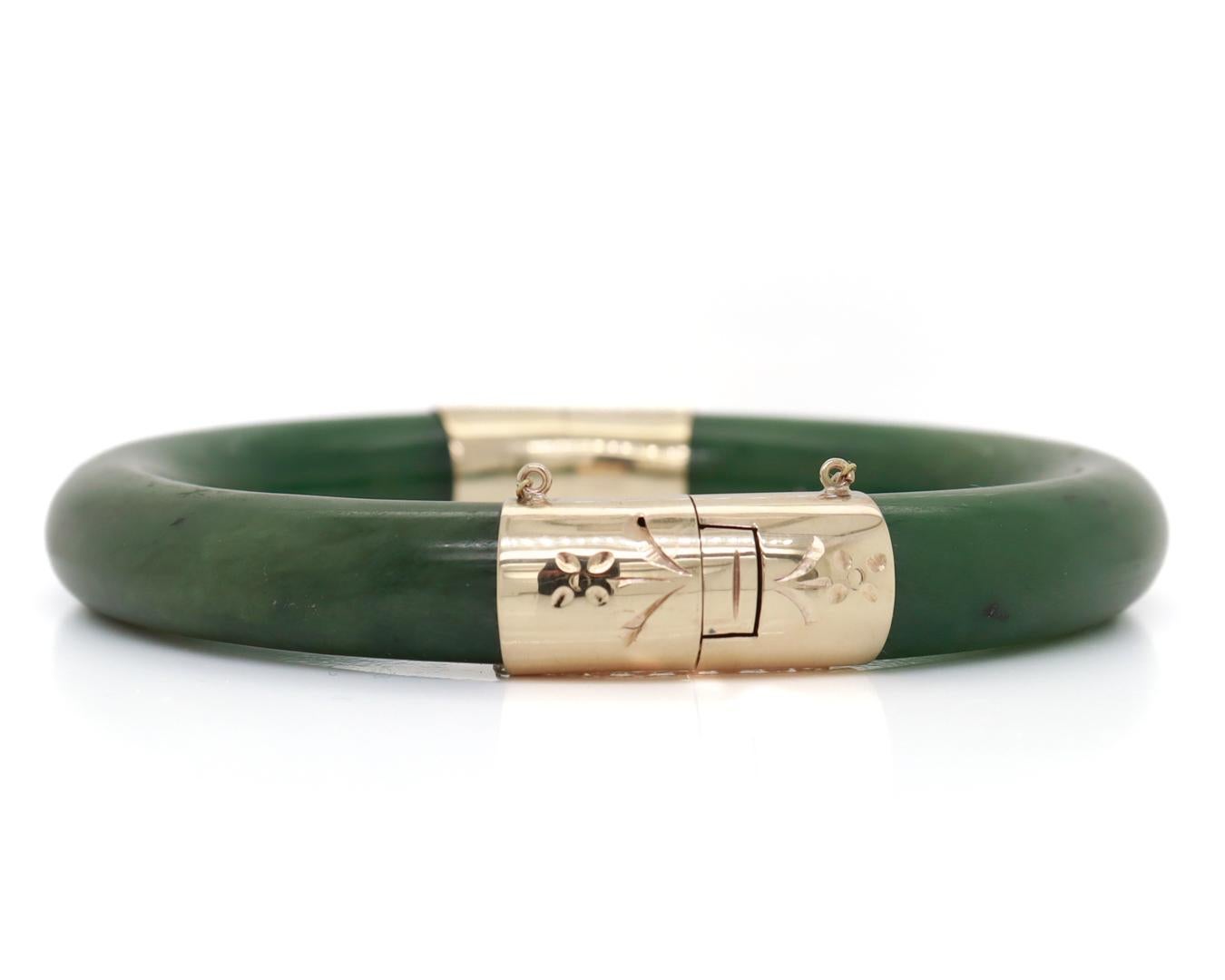 Bracelet jonc chinois vintage en or 14 carats et jade sculpté en vente 5