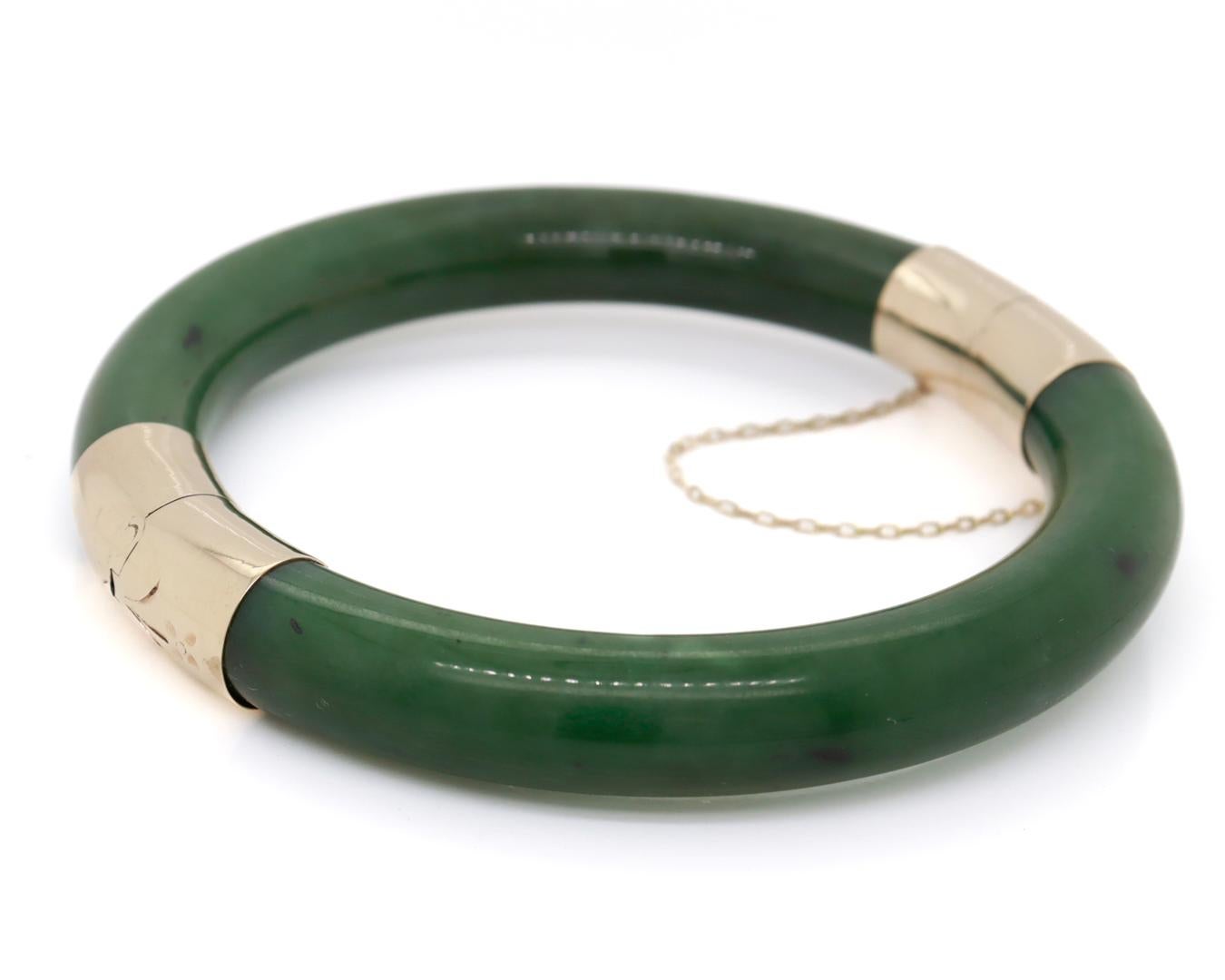 Bracelet jonc chinois vintage en or 14 carats et jade sculpté en vente 2