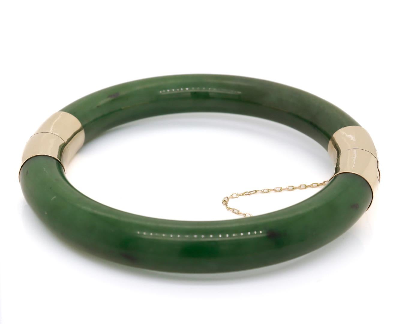 Vintage Chinese 14K Gold & Carved Jade Bangle Bracelet For Sale 3