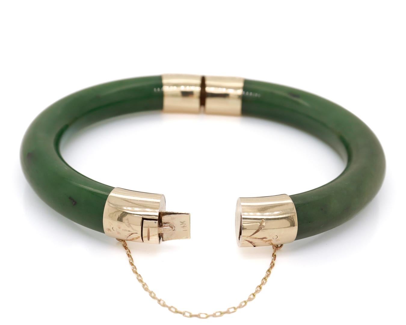 Vintage Chinese 14K Gold & Carved Jade Bangle Bracelet For Sale 1