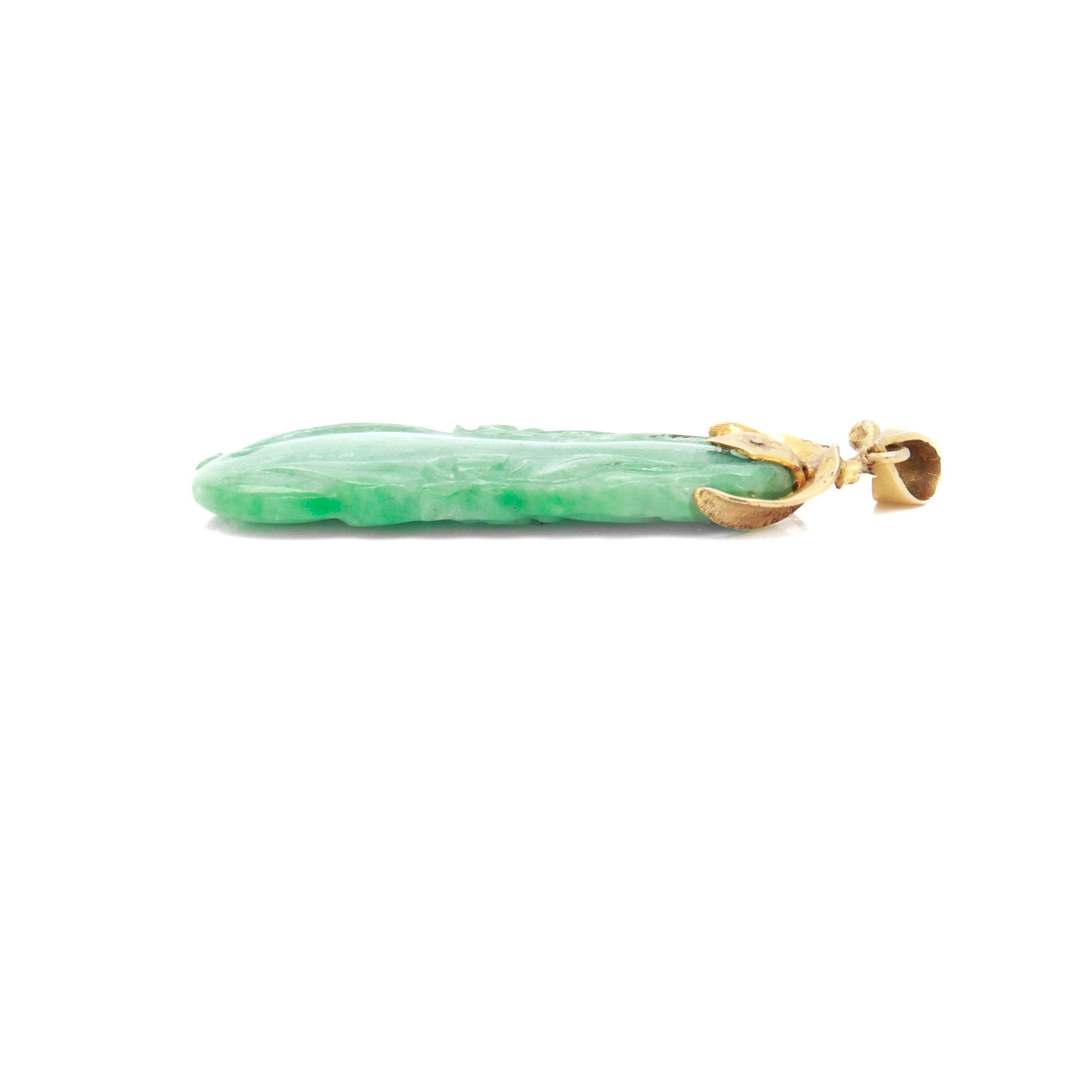Vintage Chinese 14k Gold & Jade Figural Plum Pendant Necklace For Sale 2
