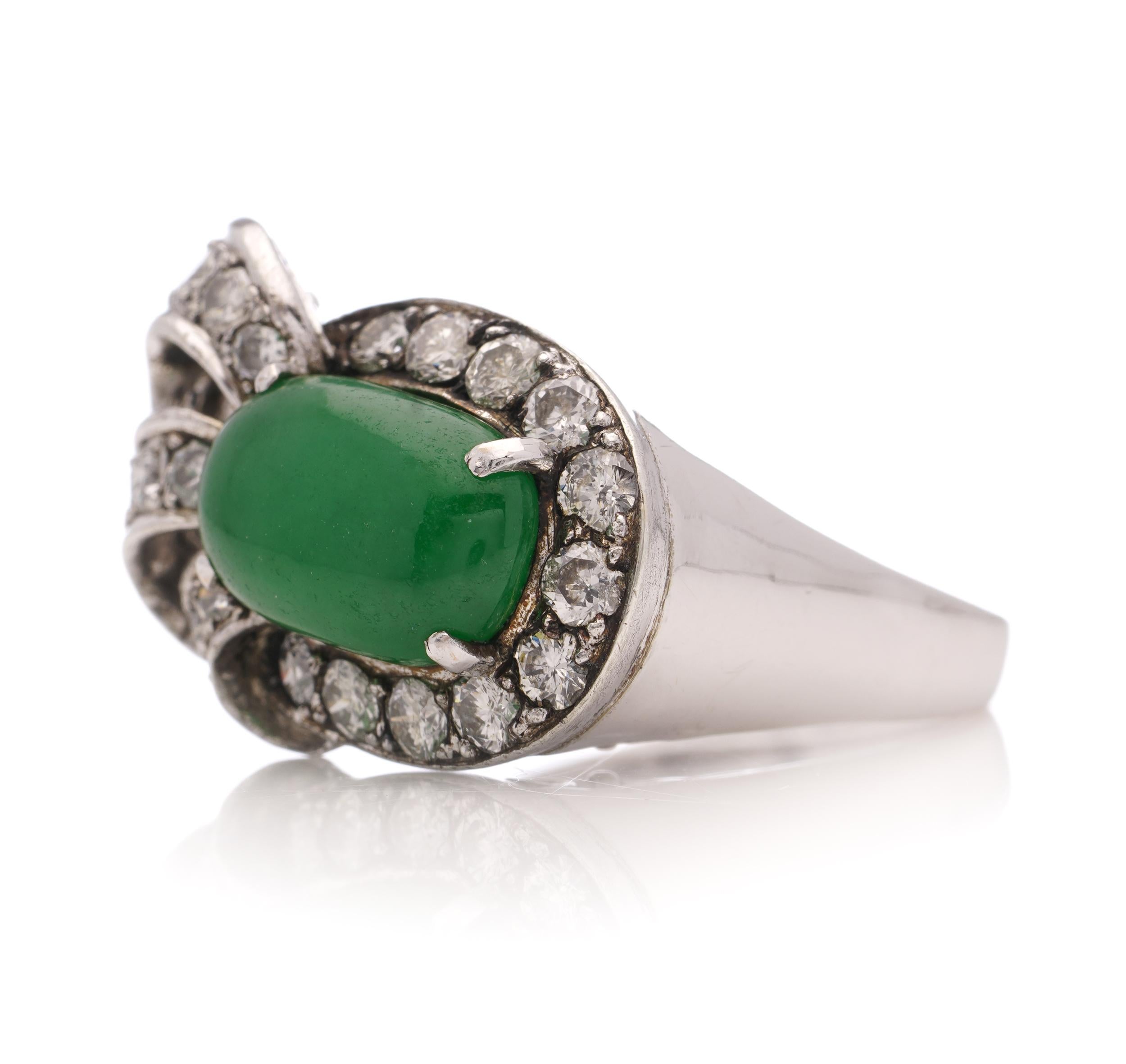 Vintage Chinese 18kt. white gold oval cabochon jade and diamond ladies' ring For Sale 2
