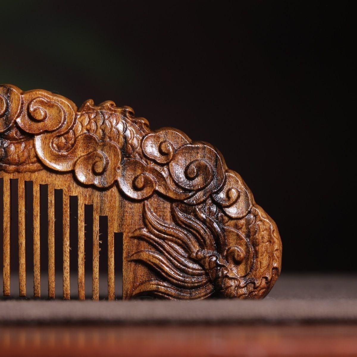 Vintage By Chinesisch Agarwood Carving Drachenkamm (Holz) im Angebot
