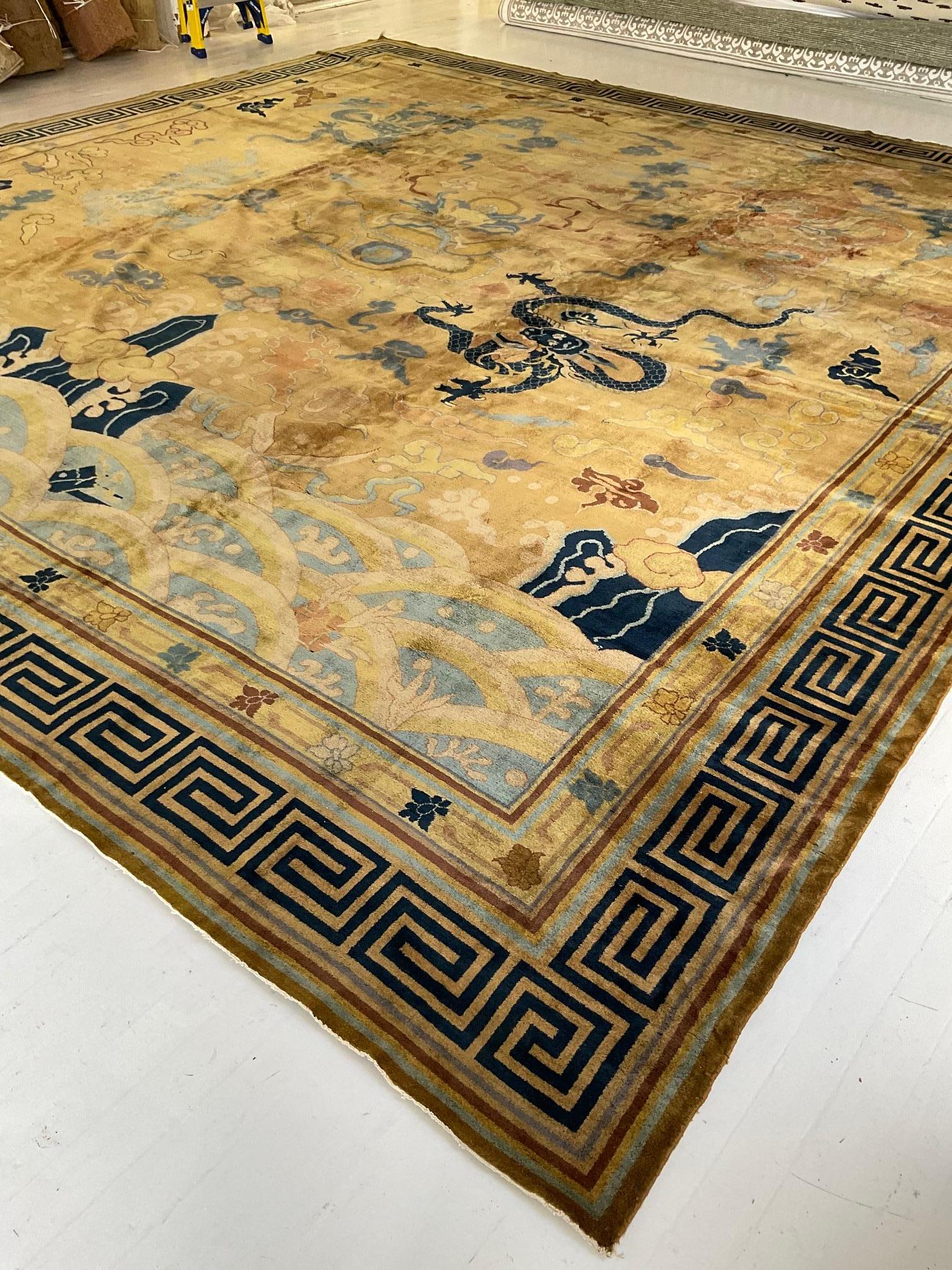 Vintage Chinese Animal Design Handwoven Wool Rug For Sale 8