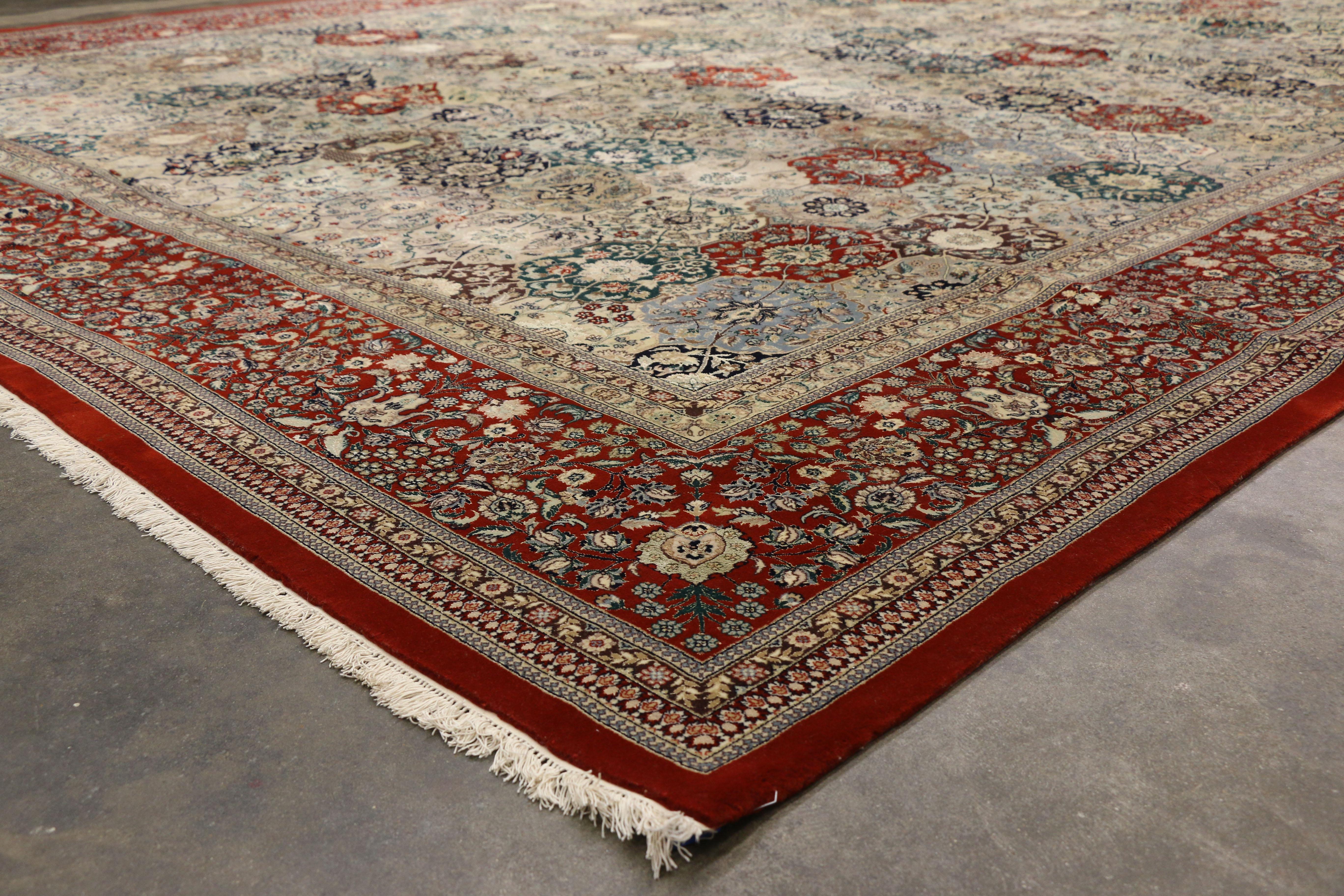 Vintage Chinese Tabriz Rug In Good Condition For Sale In Dallas, TX