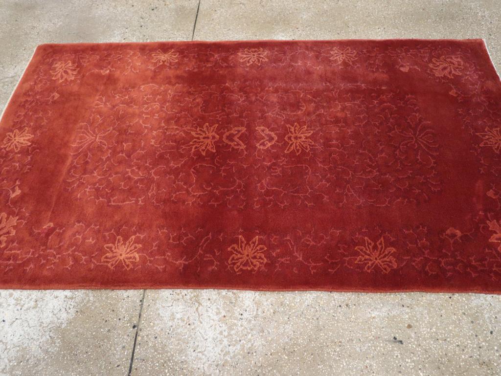 Vintage Chinese Art Deco Accent Rug In Excellent Condition For Sale In New York, NY