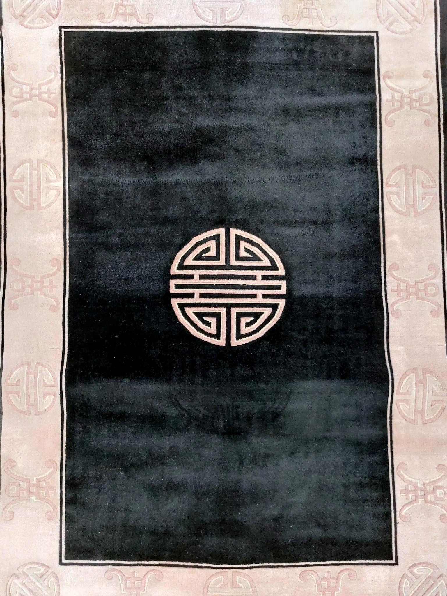 Vintage Chinese Art Deco Kangshi Rug In Good Condition In Bochum, NRW