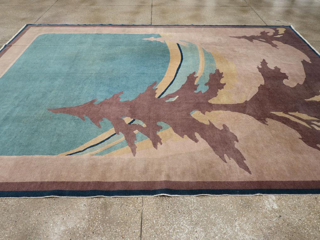 Vintage Chinese Art Deco Room Size Carpet In Excellent Condition For Sale In New York, NY