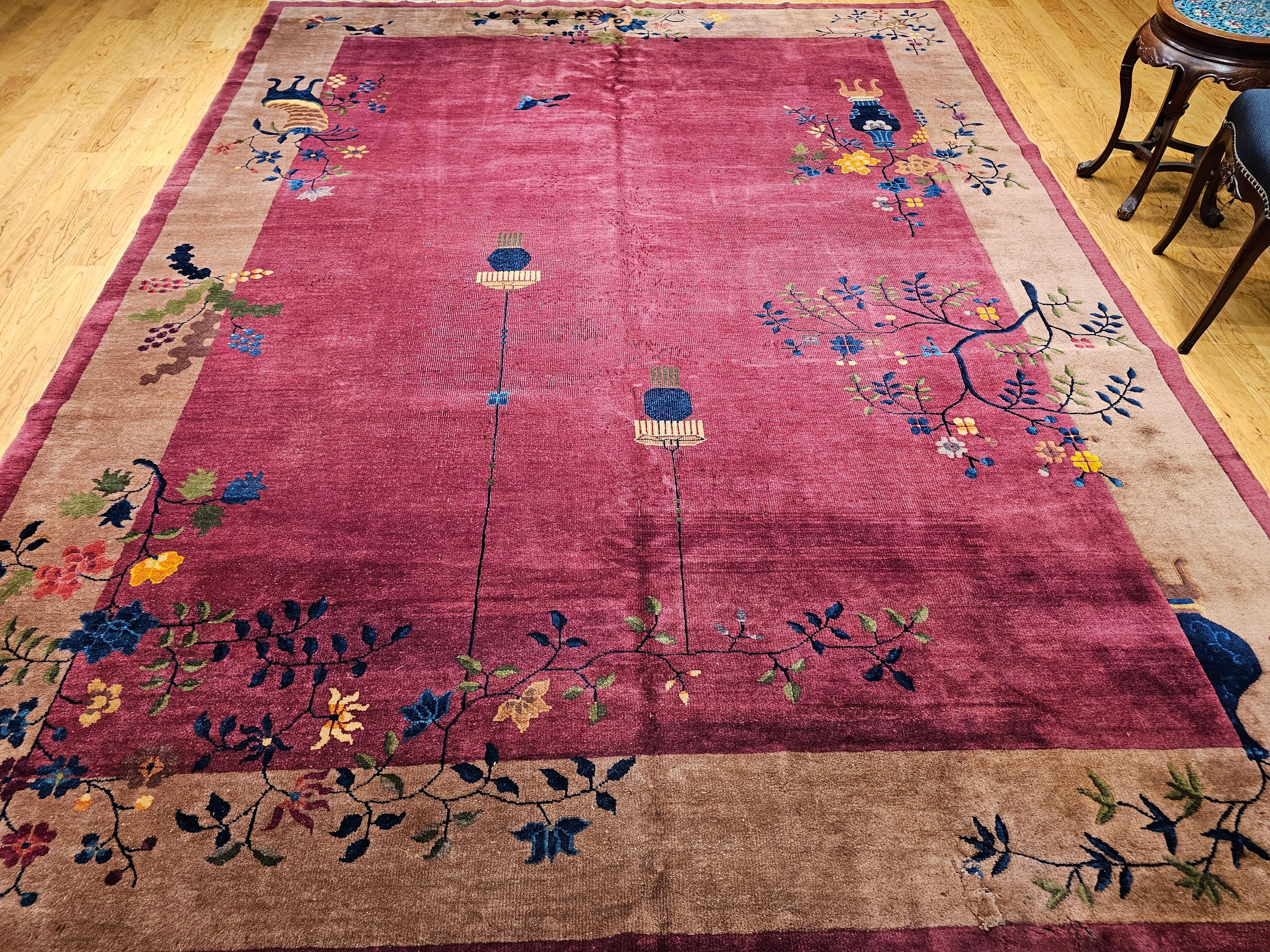 Chinesischer Art-Déco-Teppich in Zimmergröße im Vintage-Stil in Dunkel- Magenta, Taupe, Grün, Blau, Rot im Angebot 8