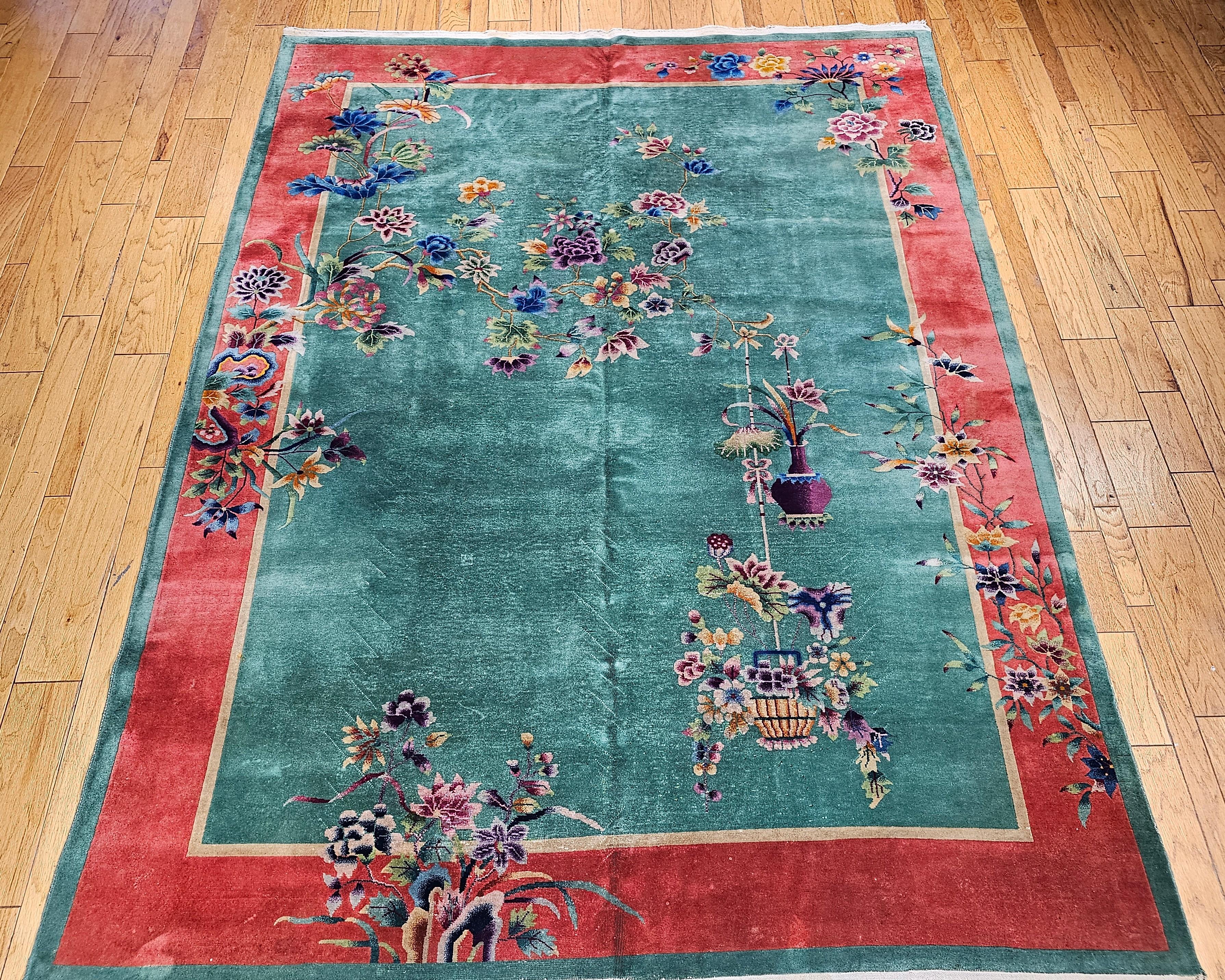 Alfombra china Art Decó vintage con motivos florales en verde, azul y rosa en venta 6
