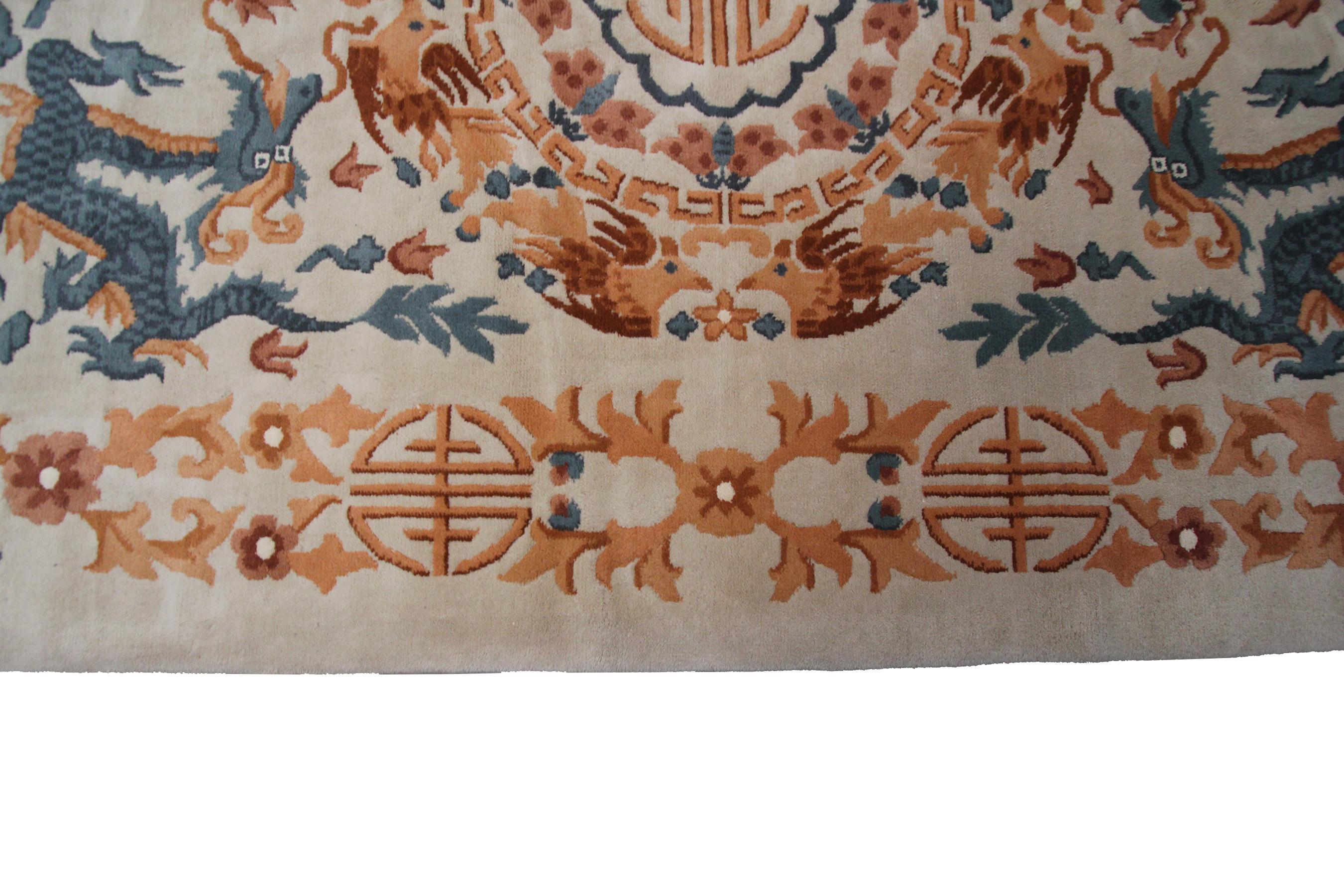 Chinesischer geometrischer chinesischer Art-déco-Teppich im Vintage-Stil mit Drachen, 1960 im Angebot 2
